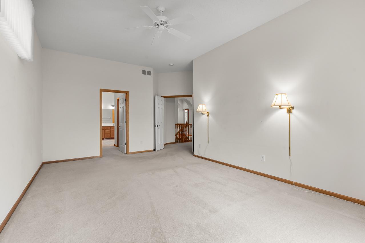 View of Residential at 10471 Spyglass Drive, Eden Prairie MN 55347, Eden Prairie (21 of 41) - Mike Wilen | Minnesota Team Real Estate