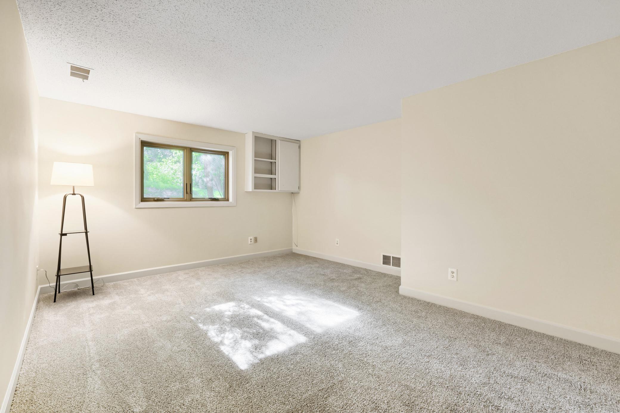 View of Residential at 8100 Rhode Island Circle, Bloomington MN 55438, Bloomington (26 of 35) - Mike Wilen | Minnesota Team Real Estate