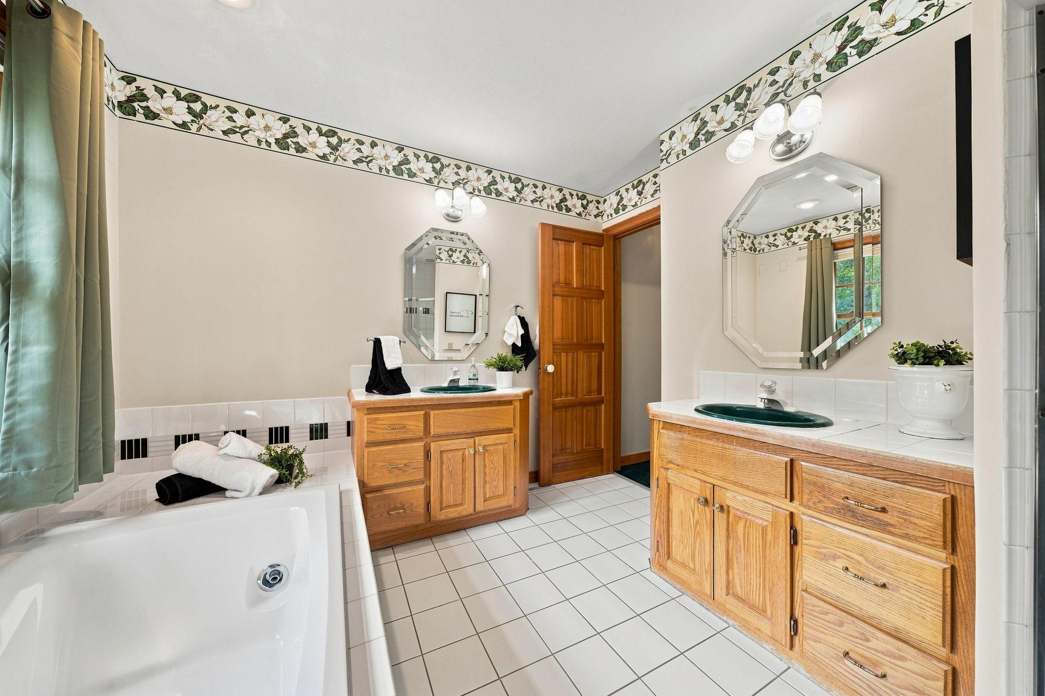 View of Residential at 13575 Harwell Path, Apple Valley MN 55124, Apple Valley (26 of 68) - Mike Wilen | Minnesota Team Real Estate