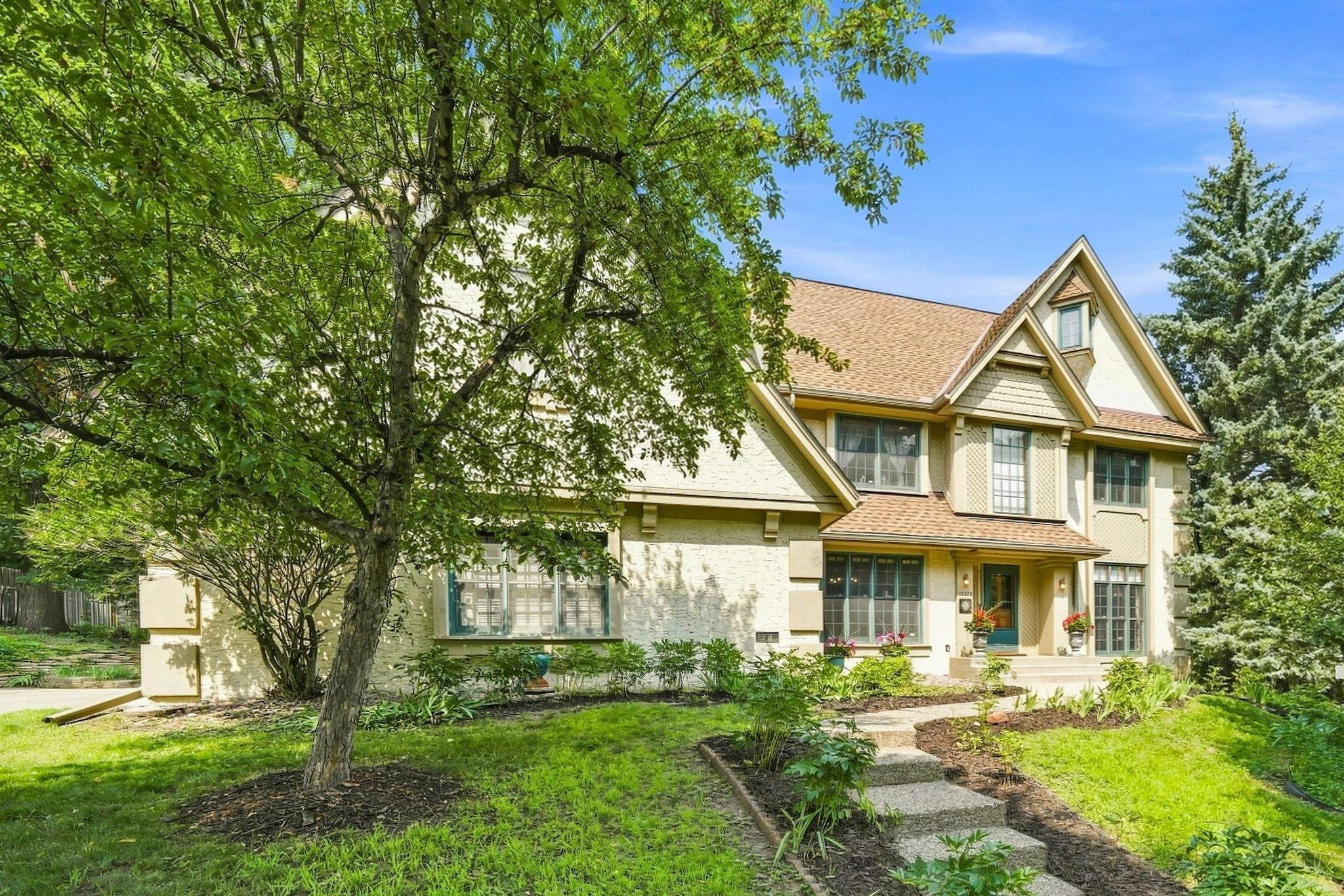 View of Single Family at 13575 Harwell Path, Apple Valley - Mike Wilen | Minnesota Team Real Estate