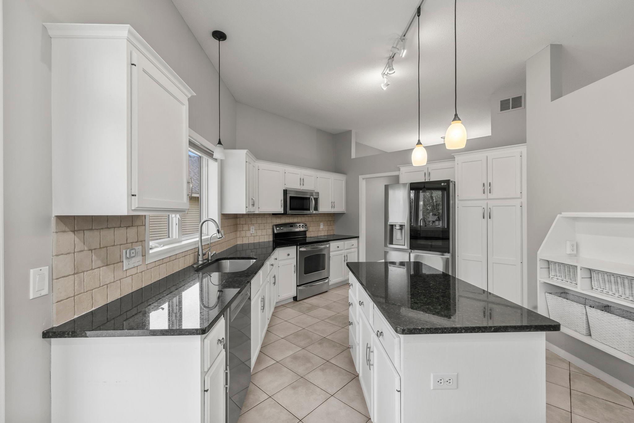 View of Residential at 1672 Windsor Drive, Shakopee MN 55379, Shakopee (30 of 77) - Mike Wilen | Minnesota Team Real Estate