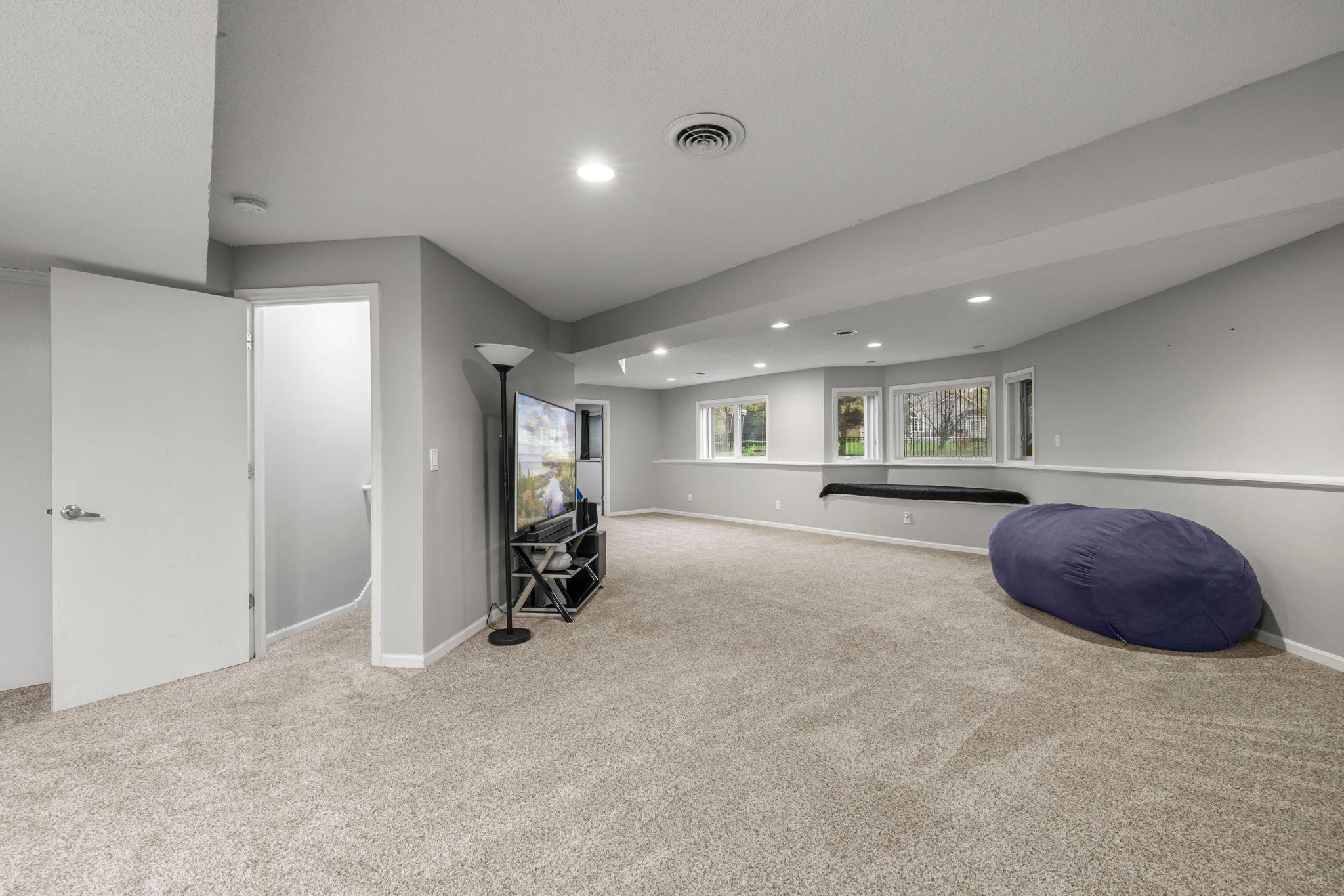 View of Residential at 1672 Windsor Drive, Shakopee MN 55379, Shakopee (53 of 77) - Mike Wilen | Minnesota Team Real Estate