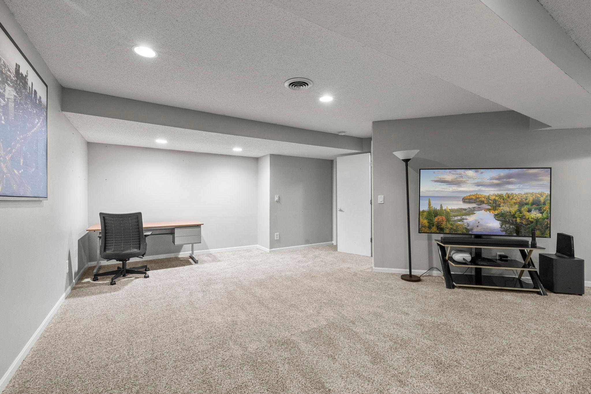 View of Residential at 1672 Windsor Drive, Shakopee MN 55379, Shakopee (55 of 77) - Mike Wilen | Minnesota Team Real Estate