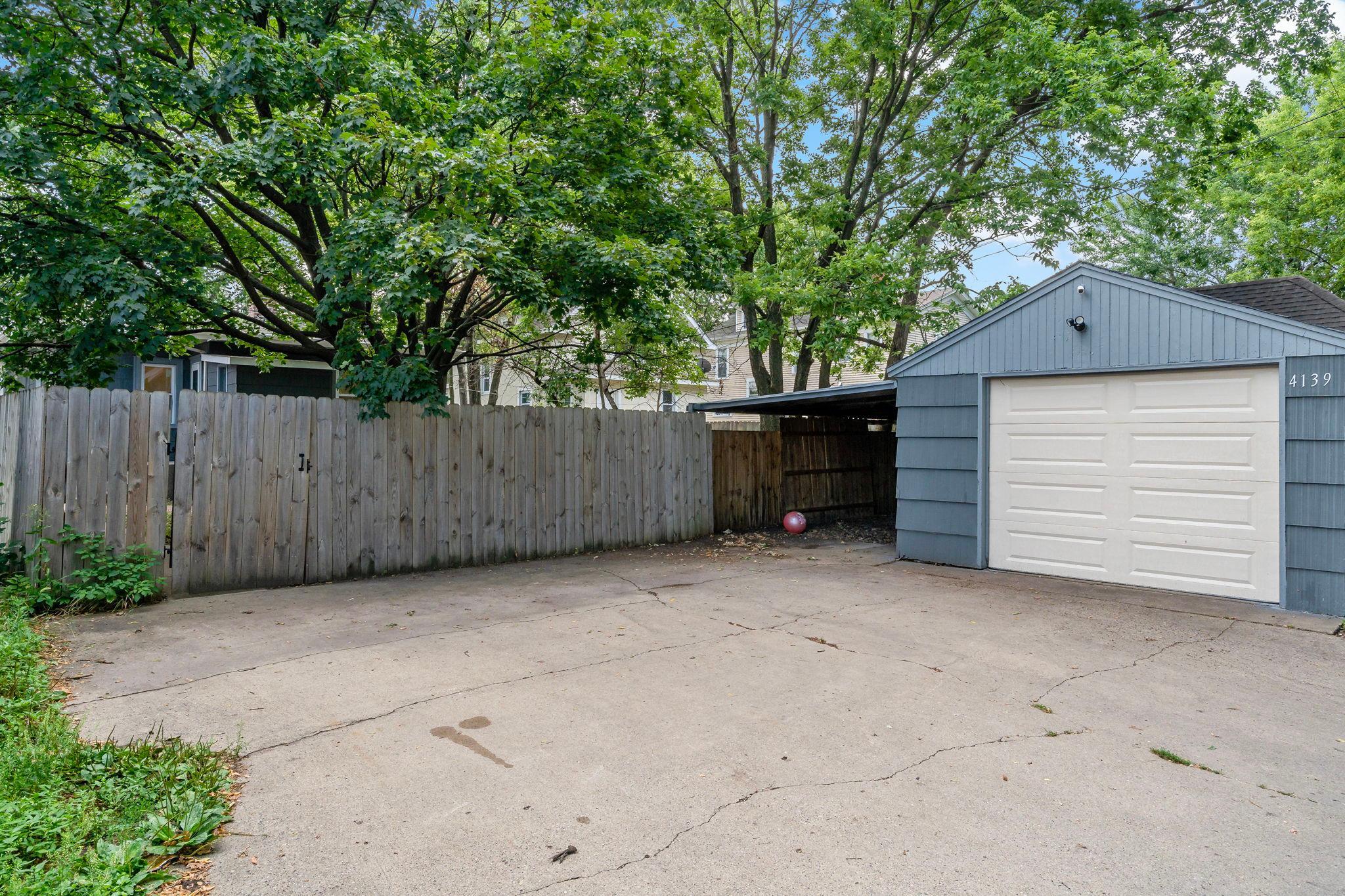 View of Residential at 4139 Fremont Avenue, Minneapolis MN 55412, Minneapolis (29 of 31) - Mike Wilen | Minnesota Team Real Estate