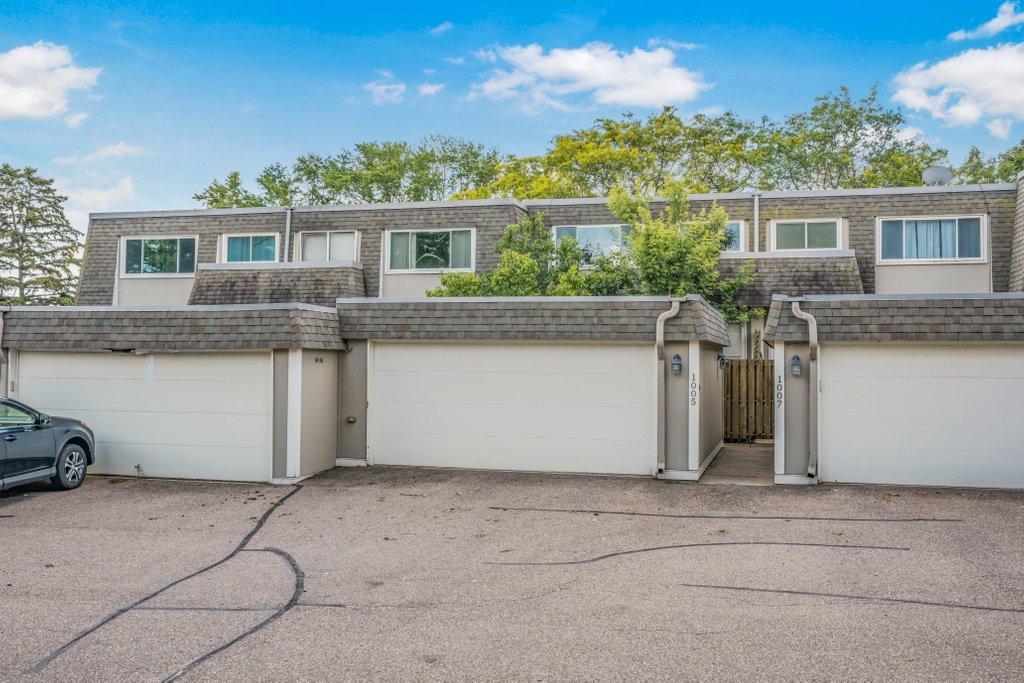 View of Residential at 1005 105th Street, Bloomington MN 55431, Bloomington (21 of 24) - Mike Wilen | Minnesota Team Real Estate