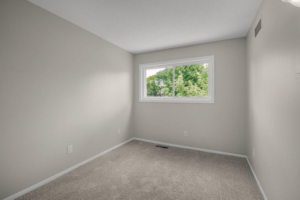 View of Residential at 1005 105th Street, Bloomington MN 55431, Bloomington (16 of 24) - Mike Wilen | Minnesota Team Real Estate