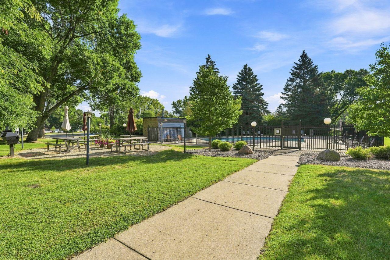 View of Residential at 4045 Hodgson Road #201, Shoreview MN 55126, Shoreview (20 of 23) - Mike Wilen | Minnesota Team Real Estate