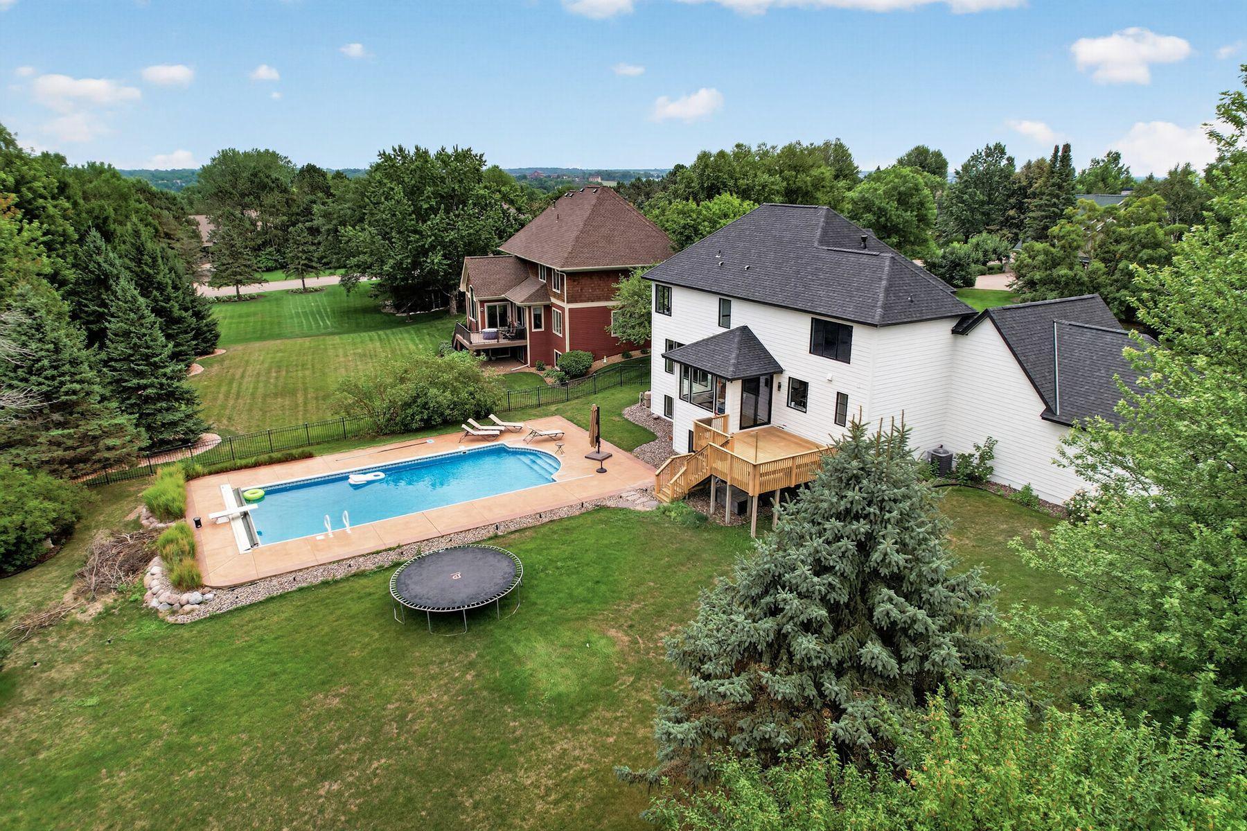 View of Residential at 9140 Heritage Way, Woodbury MN 55125, Woodbury (46 of 49) - Mike Wilen | Minnesota Team Real Estate
