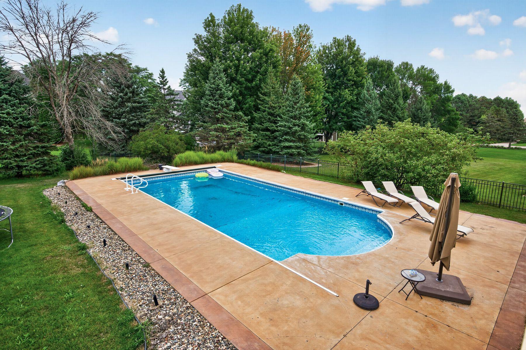 View of Residential at 9140 Heritage Way, Woodbury MN 55125, Woodbury (44 of 49) - Mike Wilen | Minnesota Team Real Estate