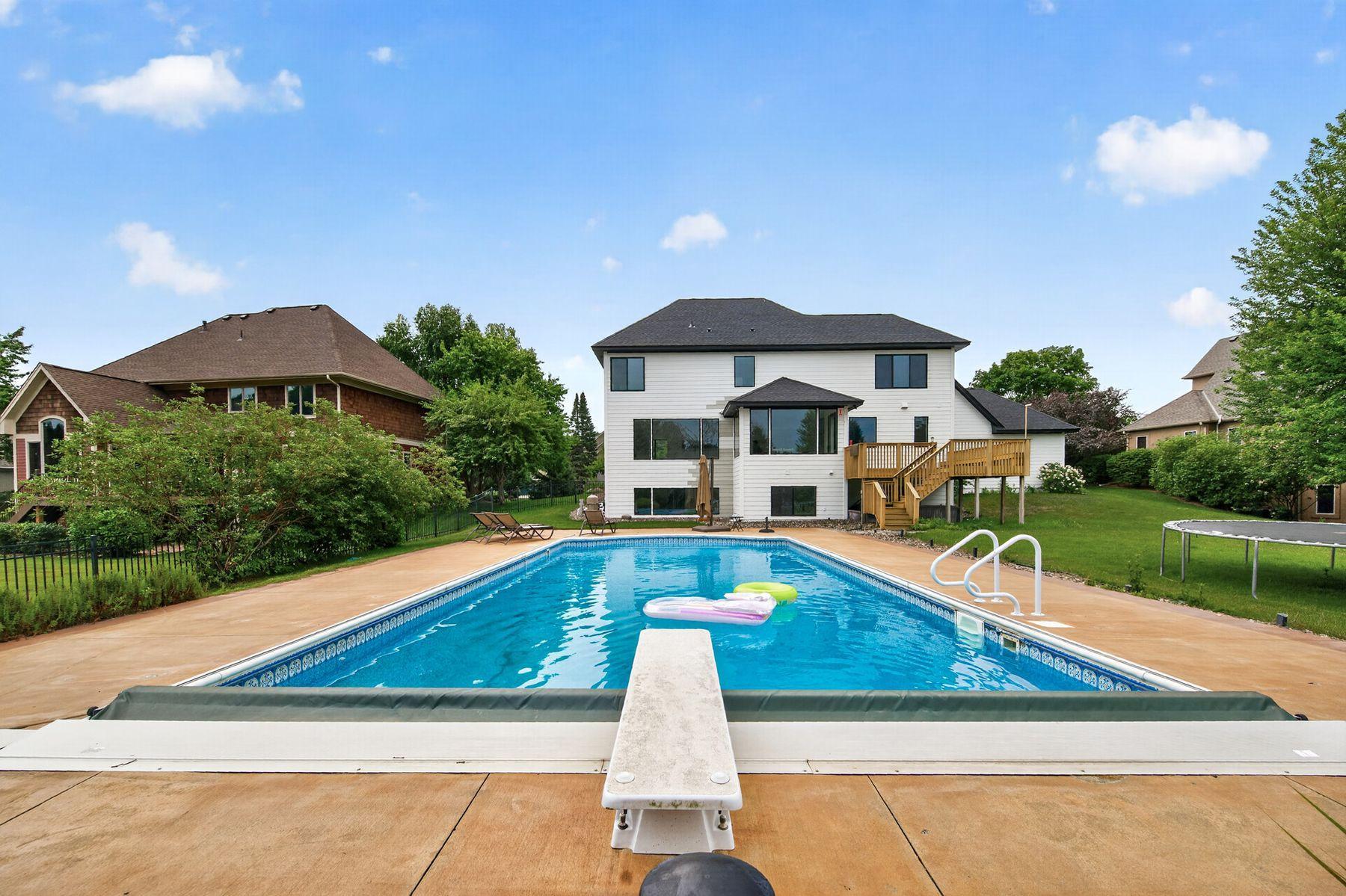 View of Residential at 9140 Heritage Way, Woodbury MN 55125, Woodbury (39 of 49) - Mike Wilen | Minnesota Team Real Estate