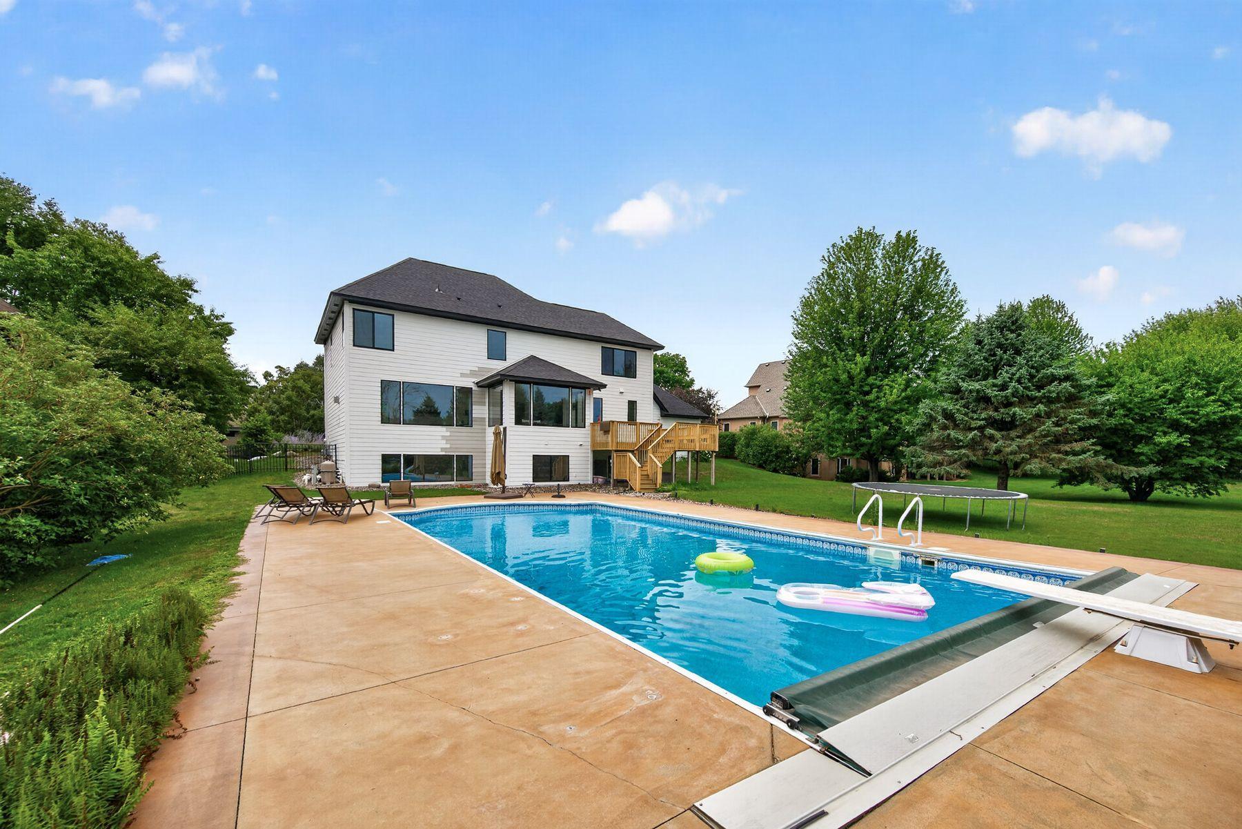 View of Residential at 9140 Heritage Way, Woodbury MN 55125, Woodbury (2 of 49) - Mike Wilen | Minnesota Team Real Estate