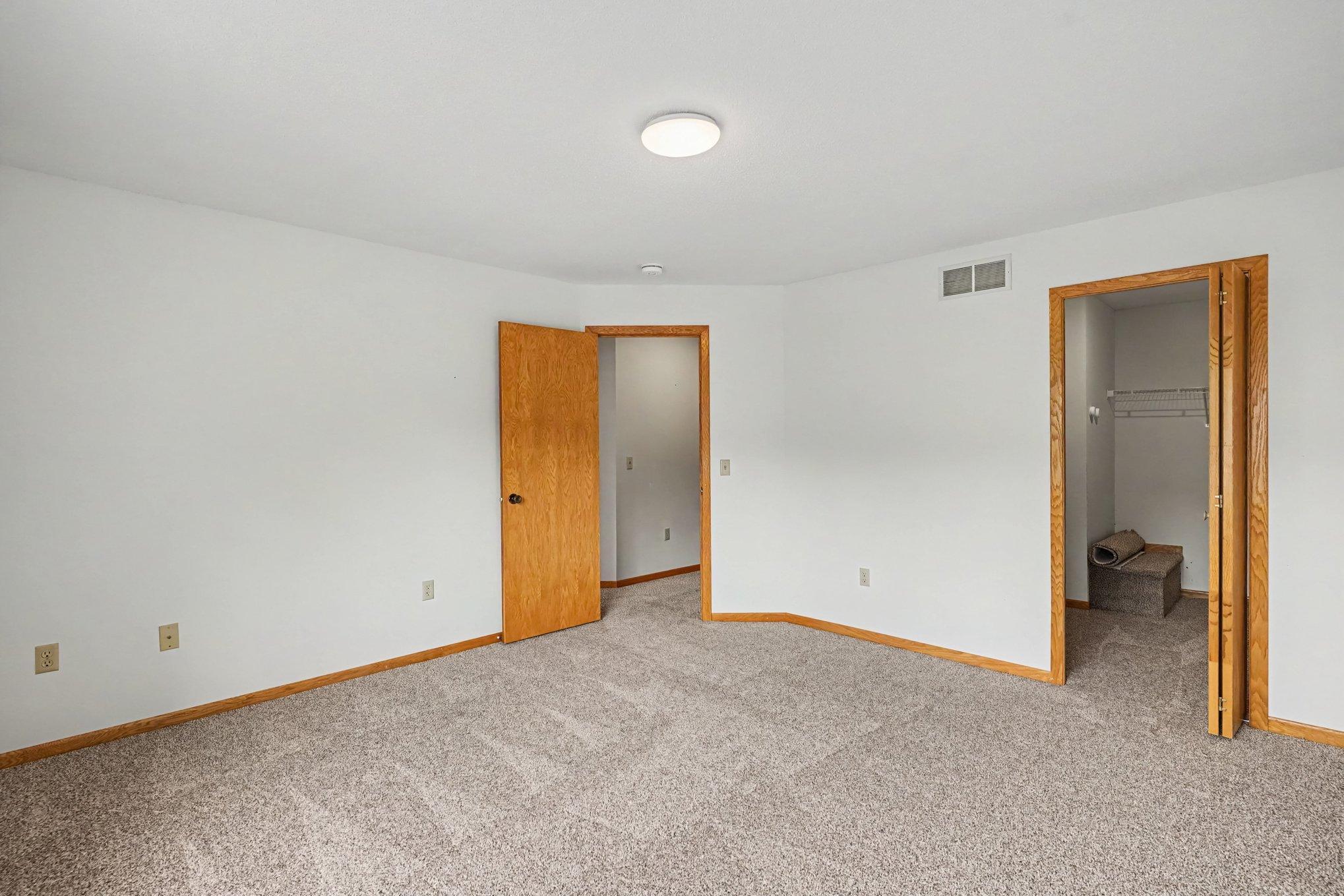 View of Residential at 15345 Greenhaven Lane #103, Burnsville MN 55306, Burnsville (16 of 21) - Mike Wilen | Minnesota Team Real Estate