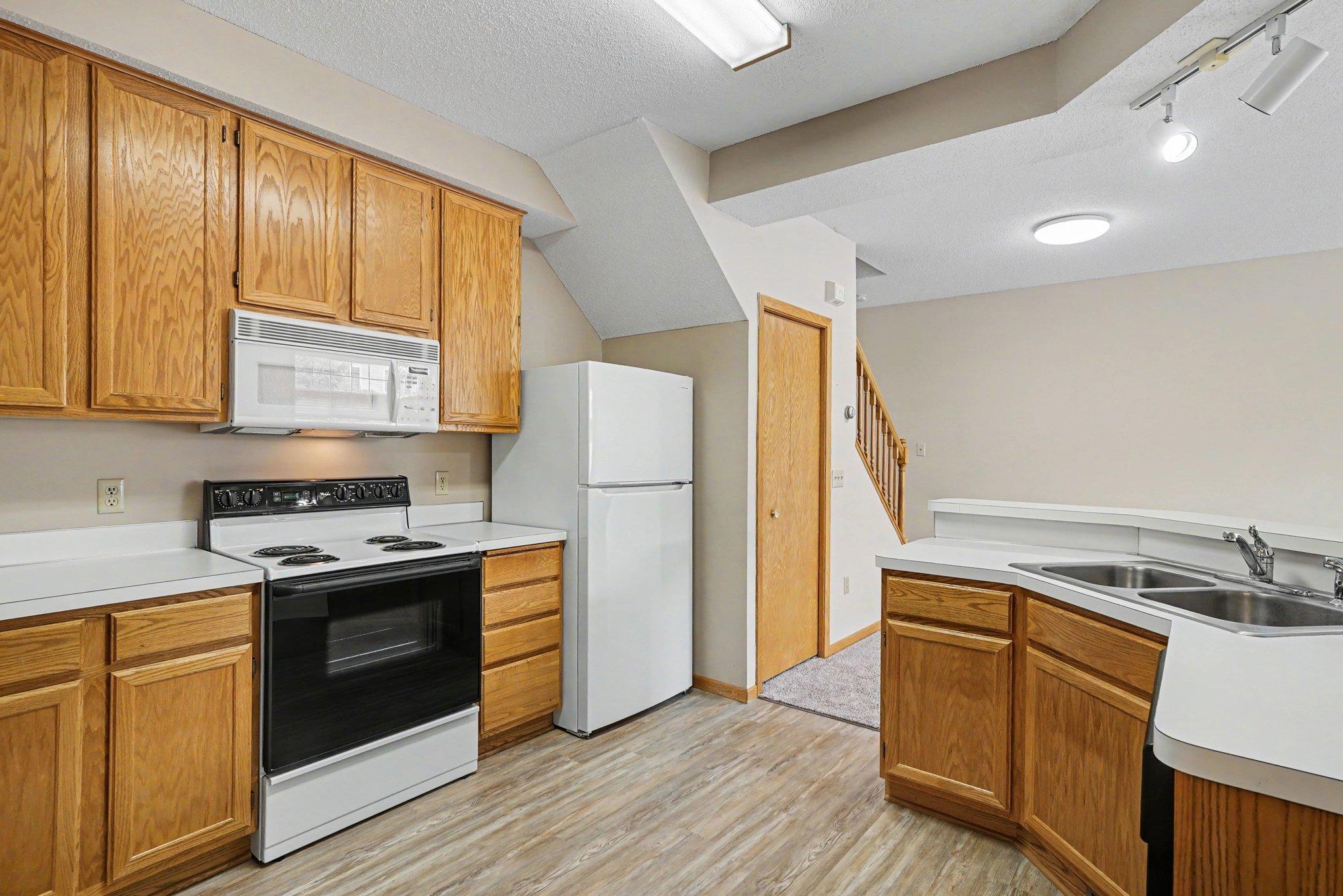 View of Residential at 15345 Greenhaven Lane #103, Burnsville MN 55306, Burnsville (8 of 21) - Mike Wilen | Minnesota Team Real Estate