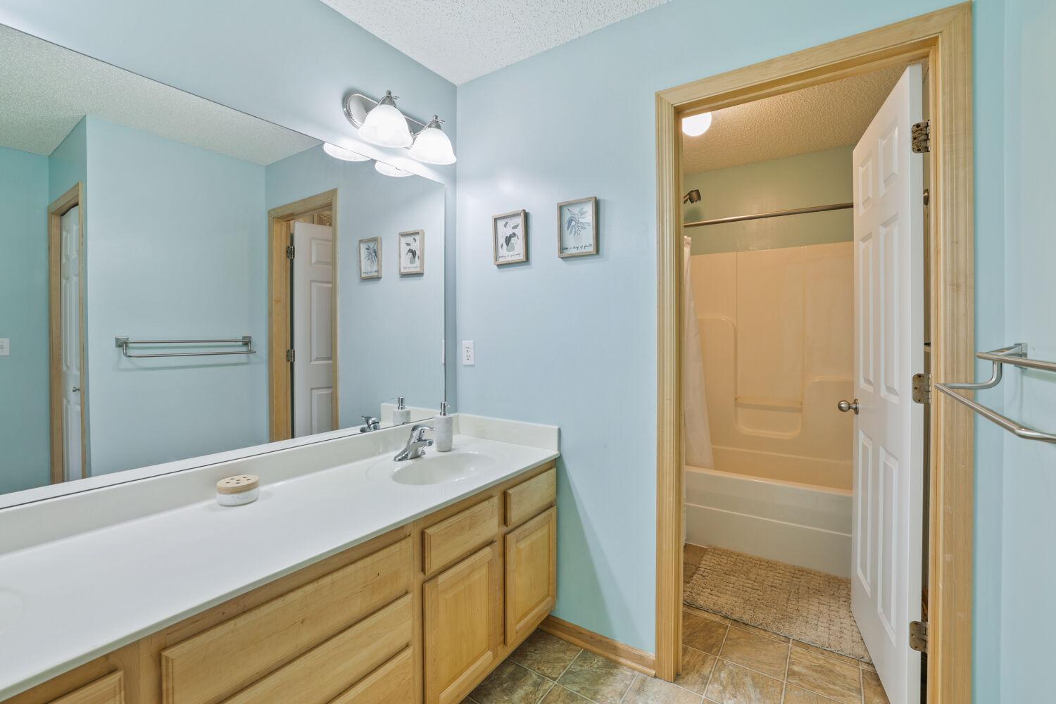 View of Residential at 3033 Chamberlain Street #4, Maplewood MN 55109, Maplewood (23 of 31) - Mike Wilen | Minnesota Team Real Estate