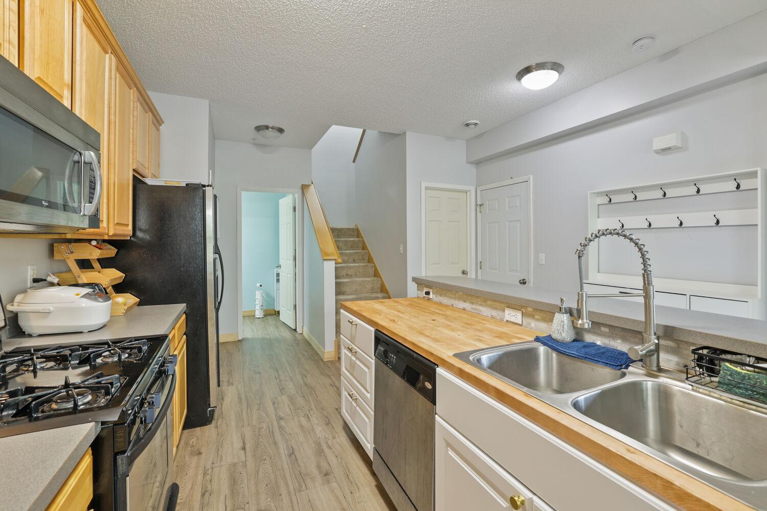 View of Residential at 3033 Chamberlain Street #4, Maplewood MN 55109, Maplewood (14 of 31) - Mike Wilen | Minnesota Team Real Estate