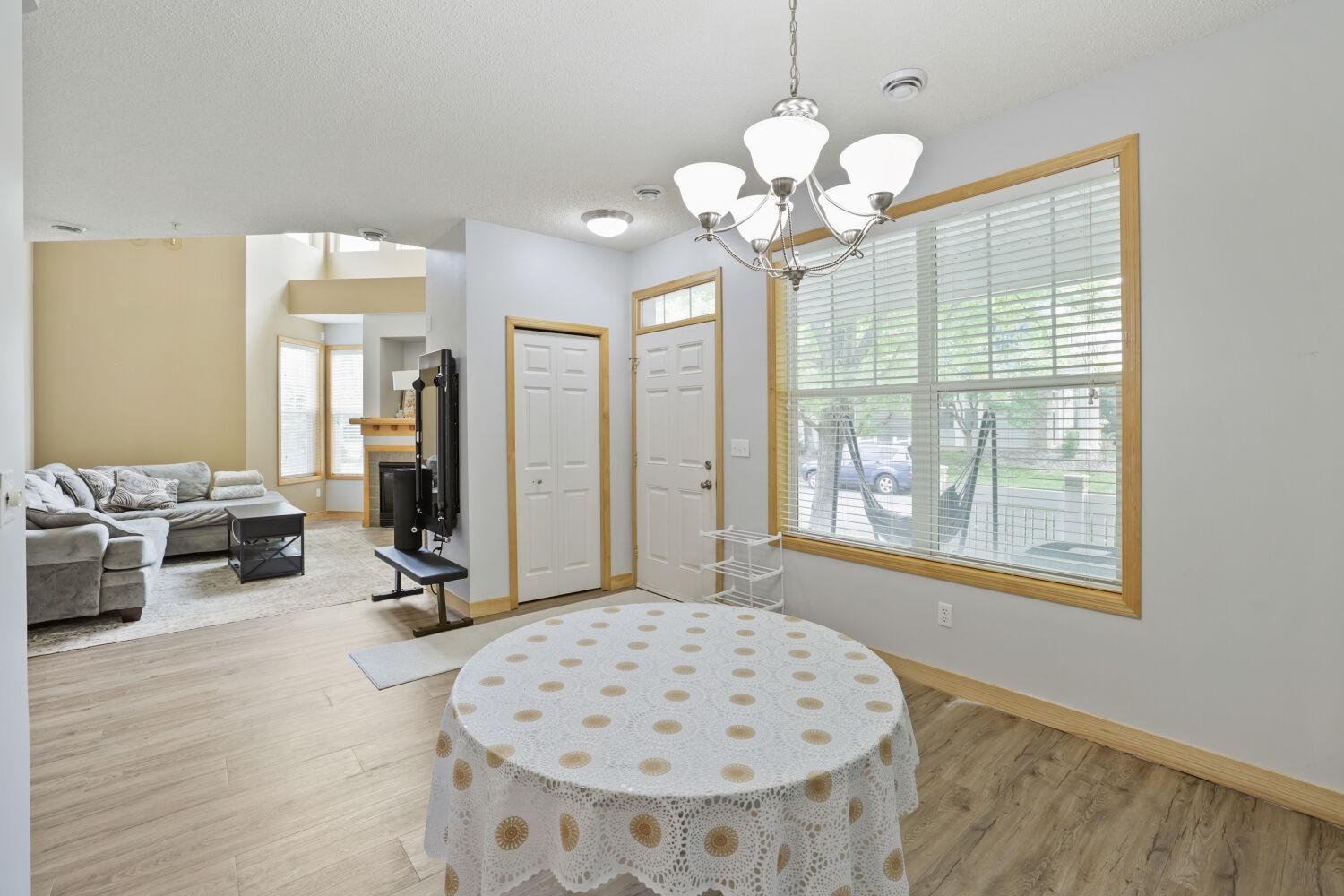 View of Residential at 3033 Chamberlain Street #4, Maplewood MN 55109, Maplewood (11 of 31) - Mike Wilen | Minnesota Team Real Estate