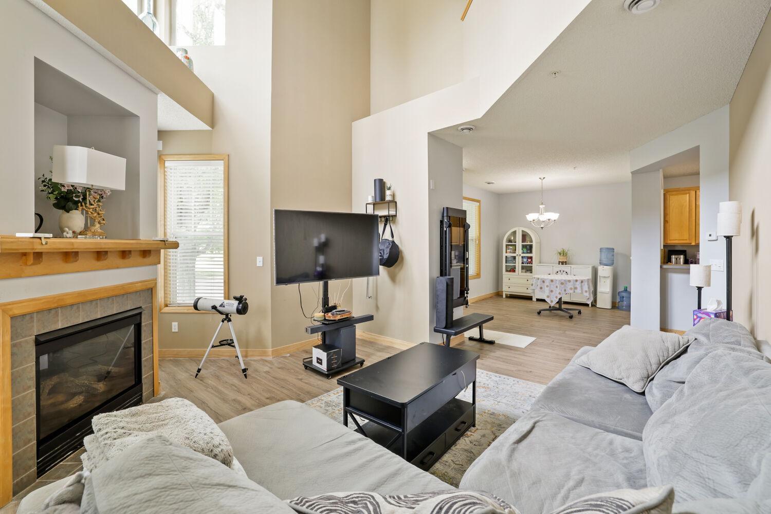 View of Residential at 3033 Chamberlain Street #4, Maplewood MN 55109, Maplewood (8 of 31) - Mike Wilen | Minnesota Team Real Estate