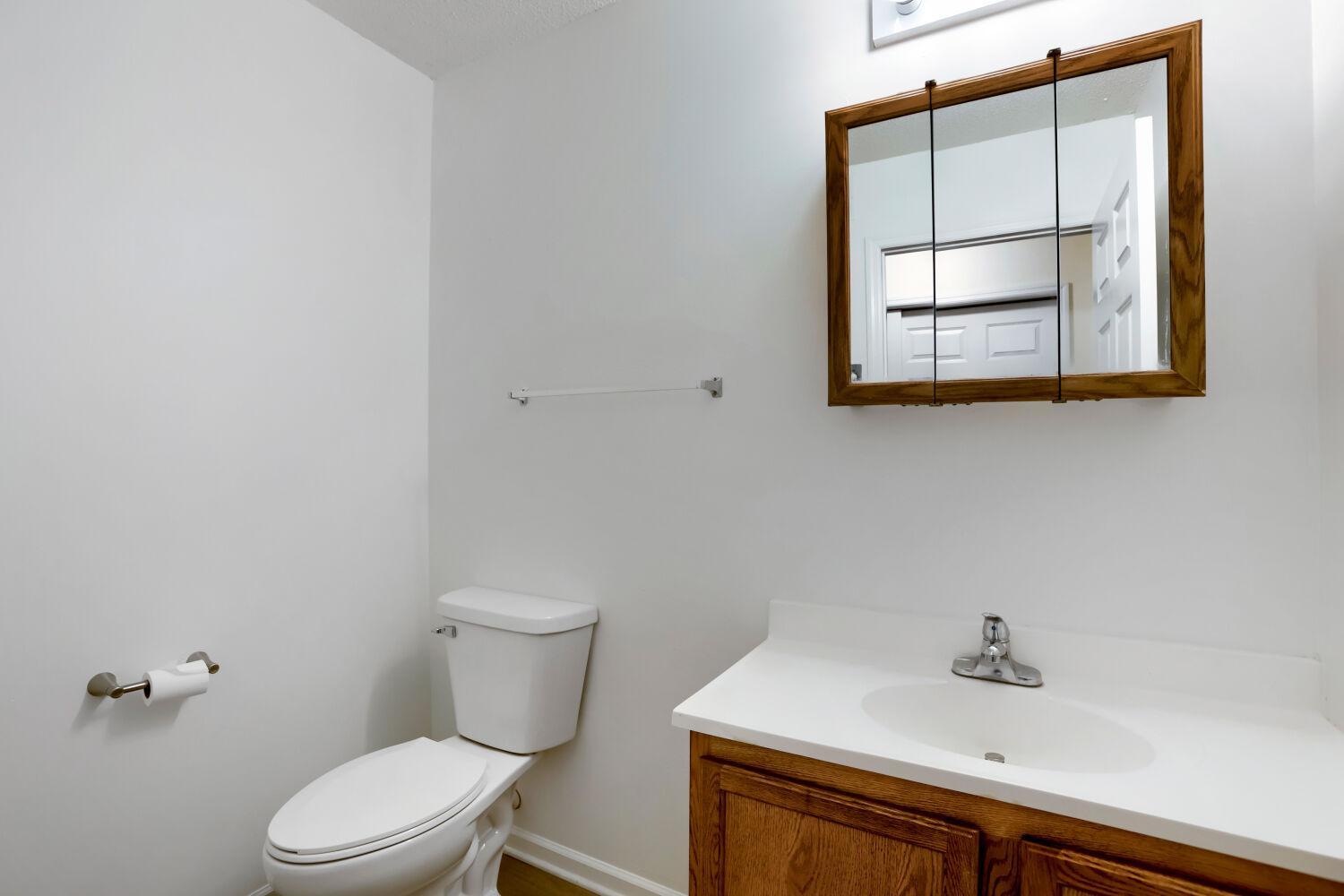 View of Residential at 4903 Hamlet Avenue, Oakdale MN 55128, Oakdale (17 of 28) - Mike Wilen | Minnesota Team Real Estate