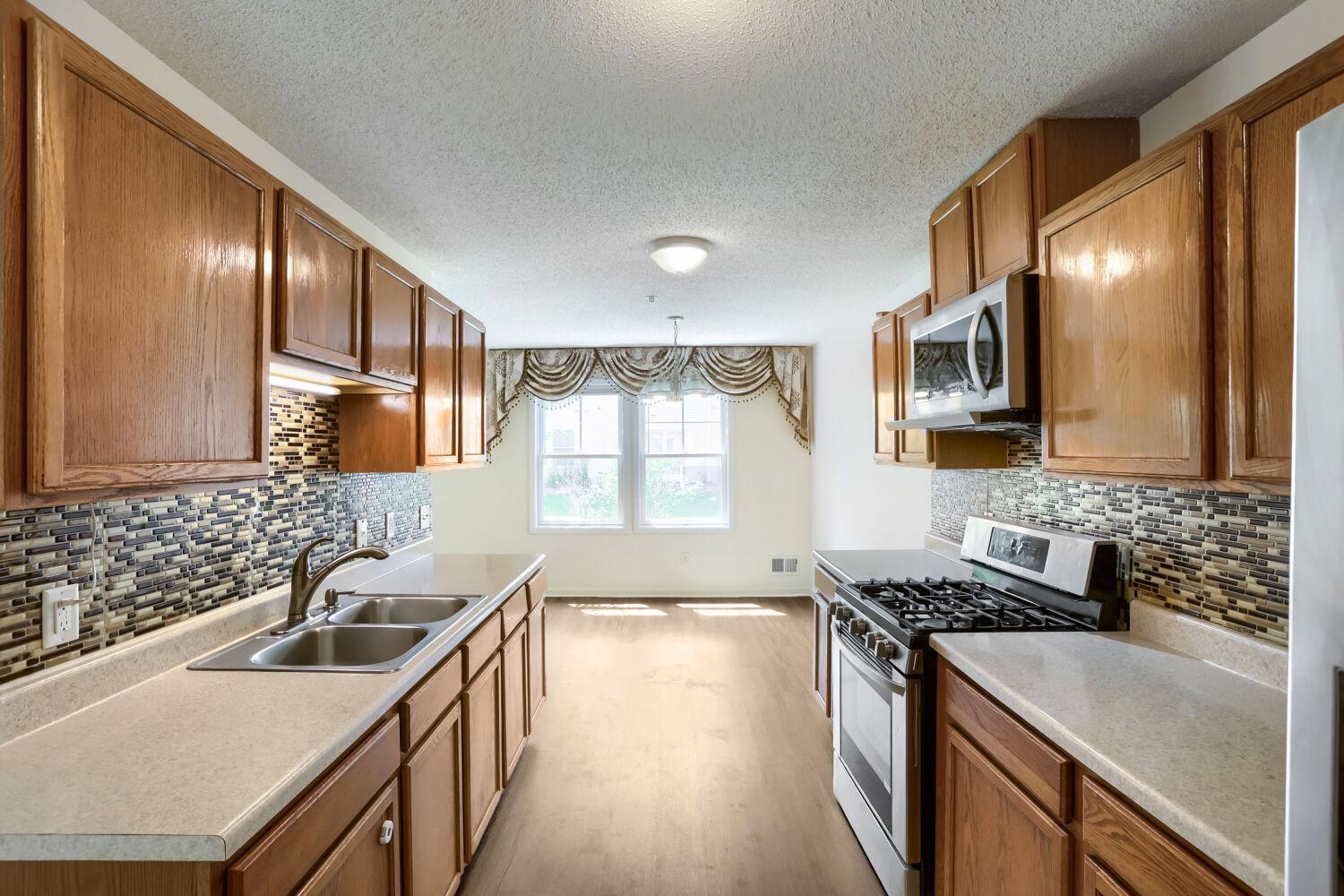 View of Residential at 4903 Hamlet Avenue, Oakdale MN 55128, Oakdale (14 of 28) - Mike Wilen | Minnesota Team Real Estate