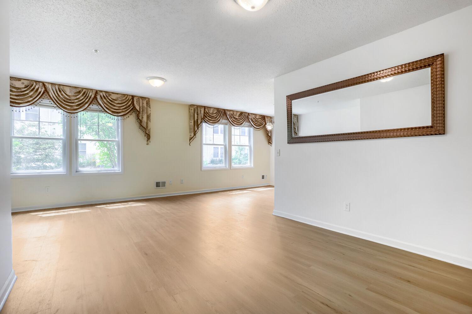 View of Residential at 4903 Hamlet Avenue, Oakdale MN 55128, Oakdale (11 of 28) - Mike Wilen | Minnesota Team Real Estate