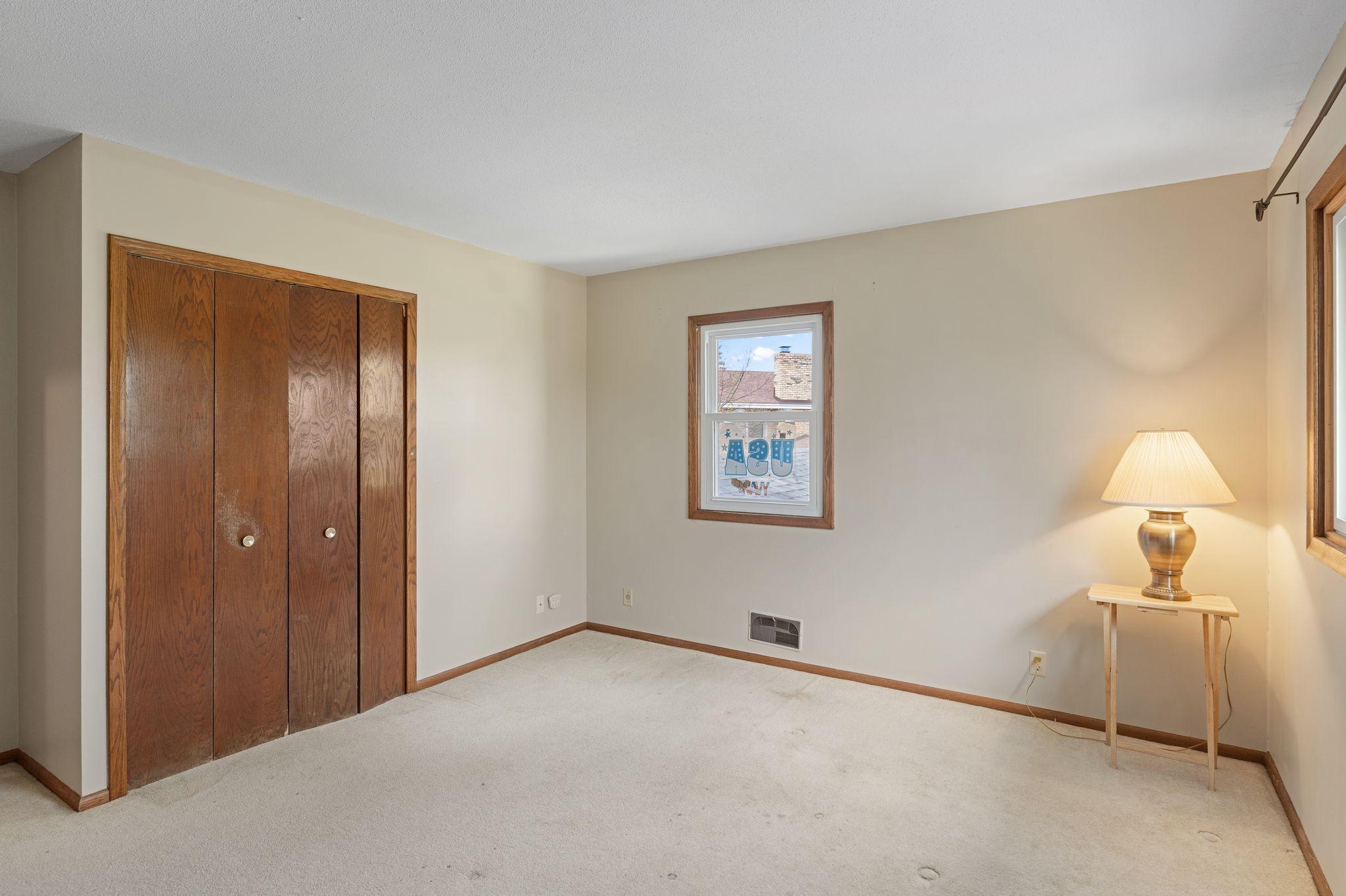 View of Residential at 9908 Oxborough Road, Bloomington MN 55437, Bloomington (23 of 38) - Mike Wilen | Minnesota Team Real Estate