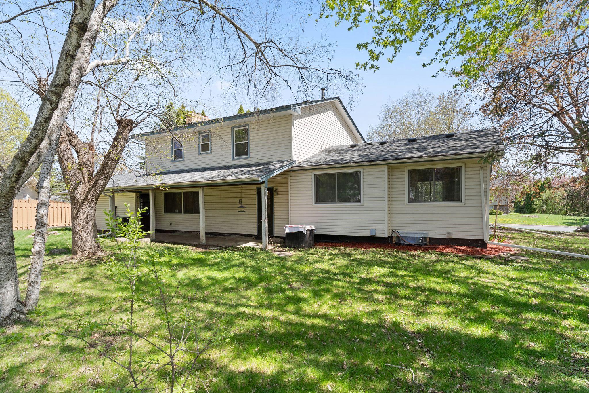 View of Residential at 9908 Oxborough Road, Bloomington MN 55437, Bloomington (36 of 38) - Mike Wilen | Minnesota Team Real Estate