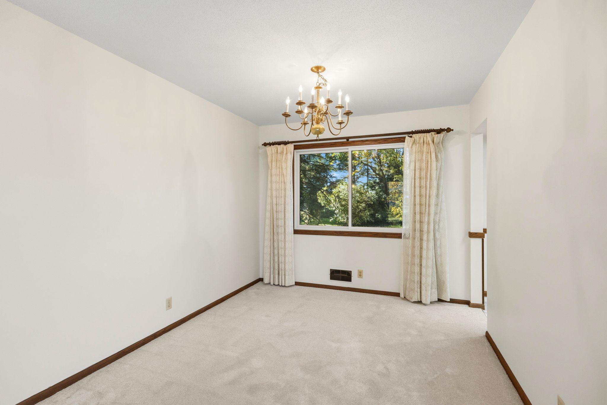 View of Residential at 9908 Oxborough Road, Bloomington MN 55437, Bloomington (16 of 57) - Mike Wilen | Minnesota Team Real Estate