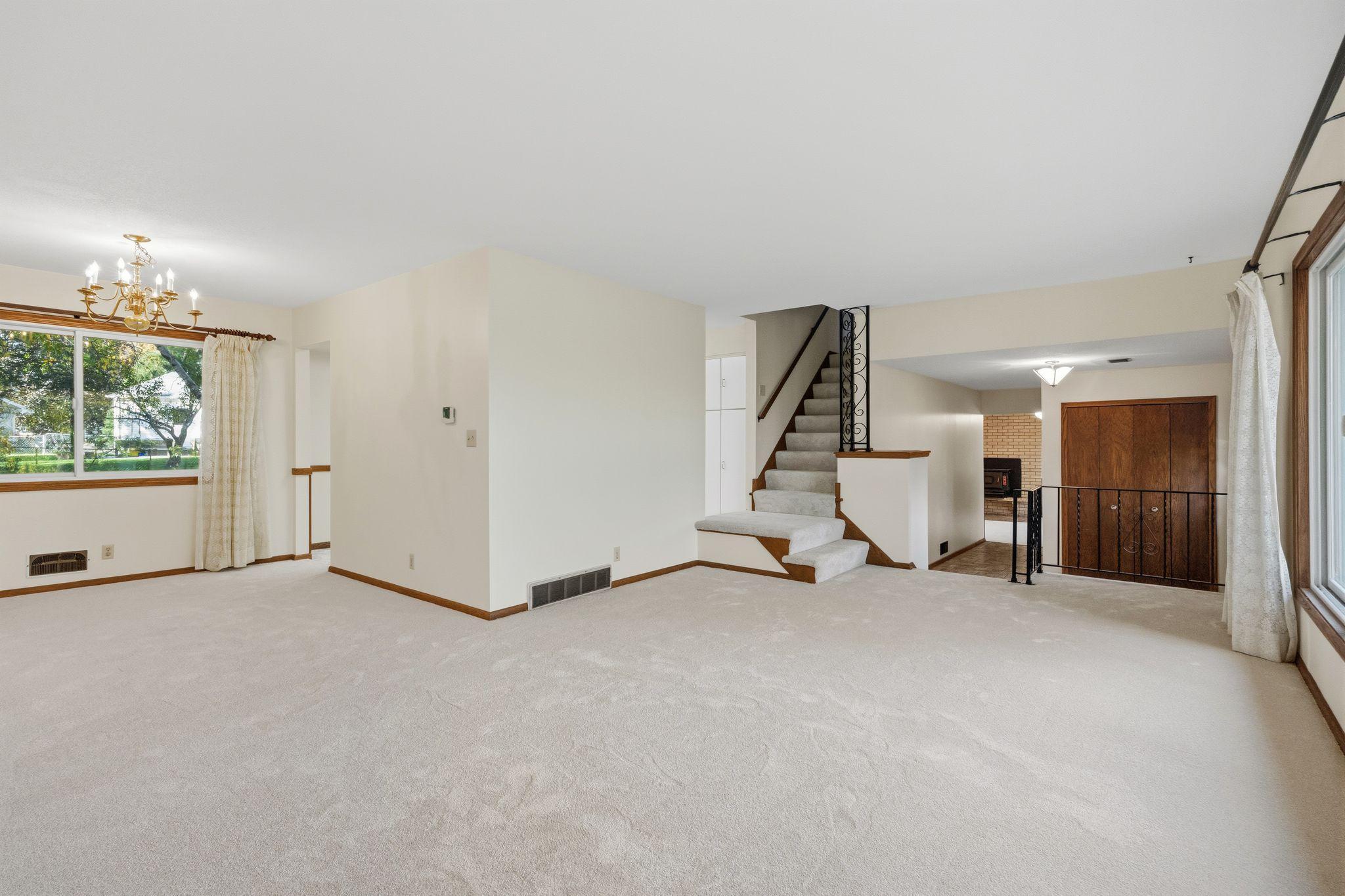 View of Residential at 9908 Oxborough Road, Bloomington MN 55437, Bloomington (12 of 57) - Mike Wilen | Minnesota Team Real Estate