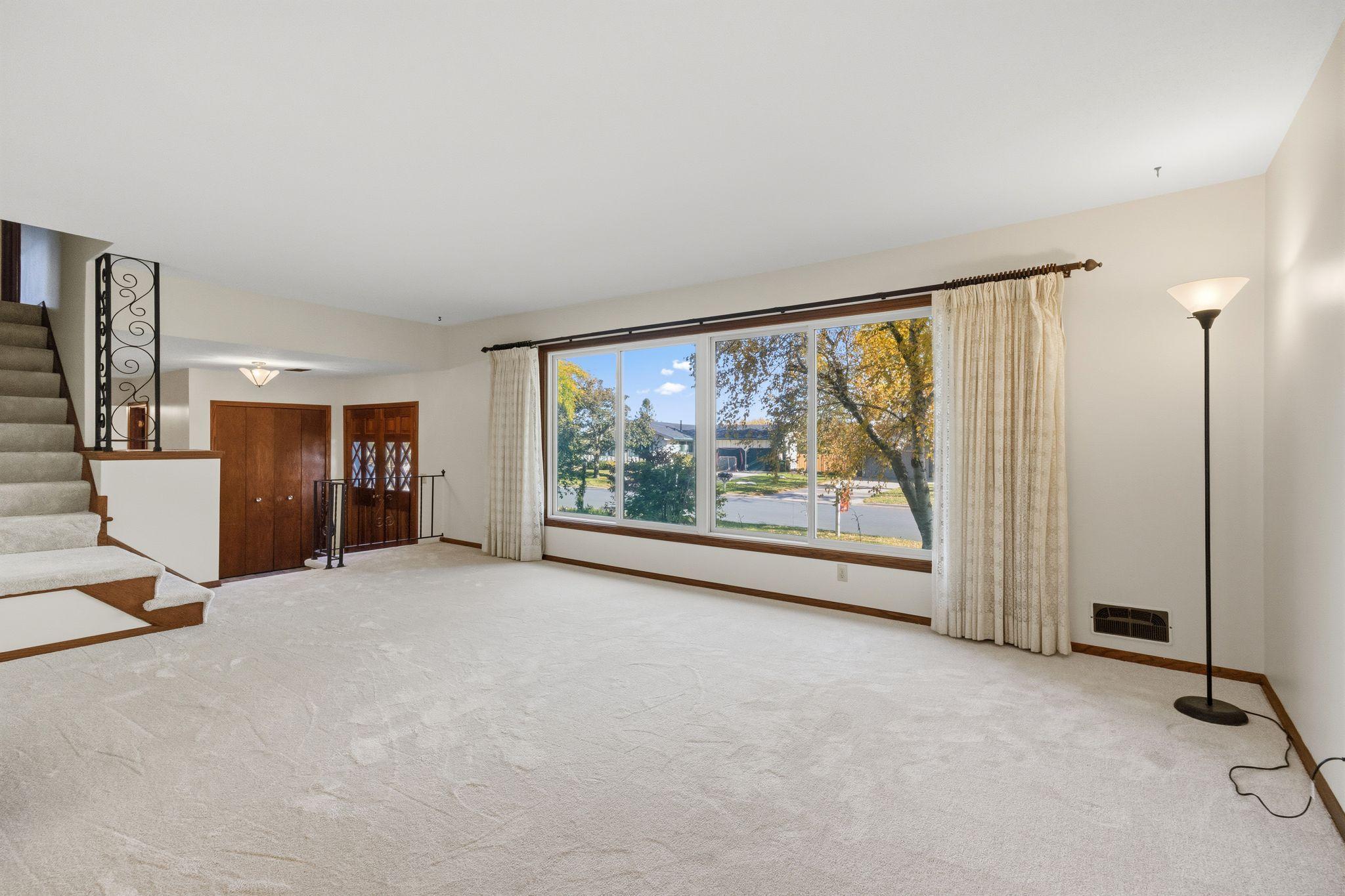 View of Residential at 9908 Oxborough Road, Bloomington MN 55437, Bloomington (5 of 57) - Mike Wilen | Minnesota Team Real Estate