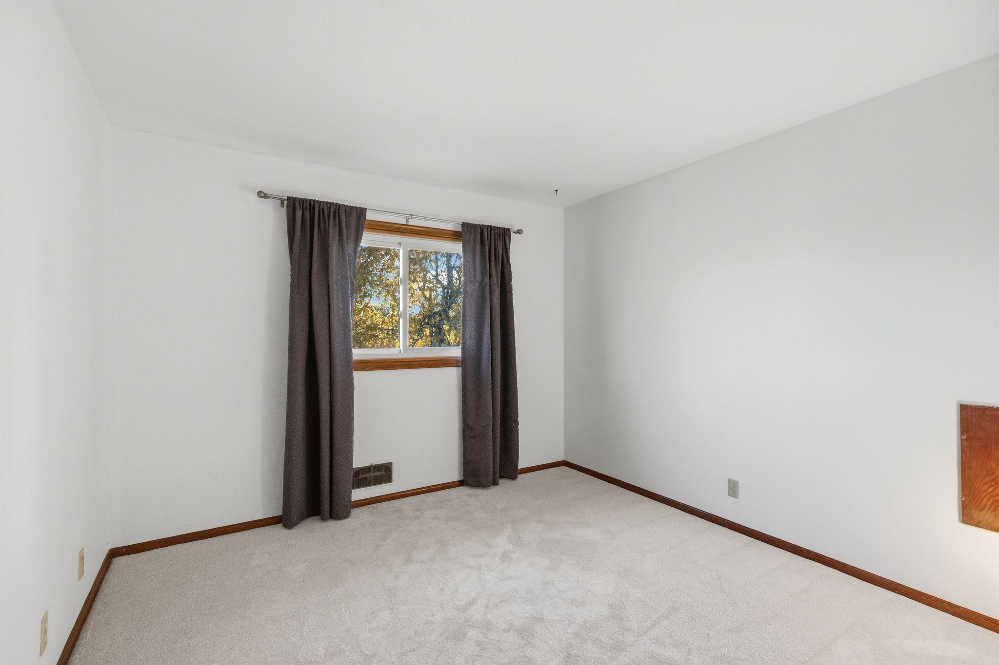 View of Residential at 9908 Oxborough Road, Bloomington MN 55437, Bloomington (46 of 57) - Mike Wilen | Minnesota Team Real Estate