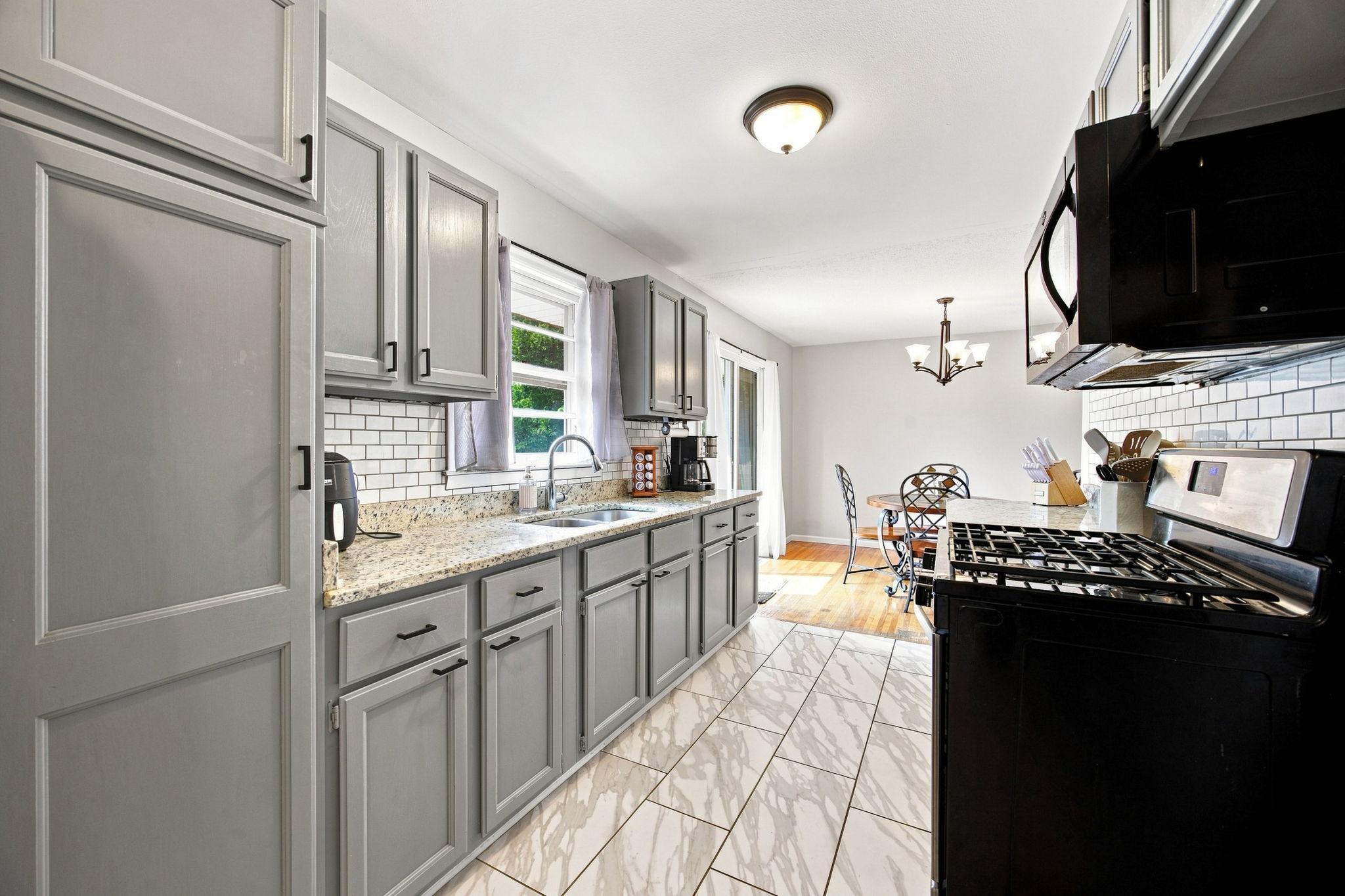 View of Residential at 5719 Northport Drive, Brooklyn Center MN 55429, Brooklyn Center (11 of 40) - Mike Wilen | Minnesota Team Real Estate