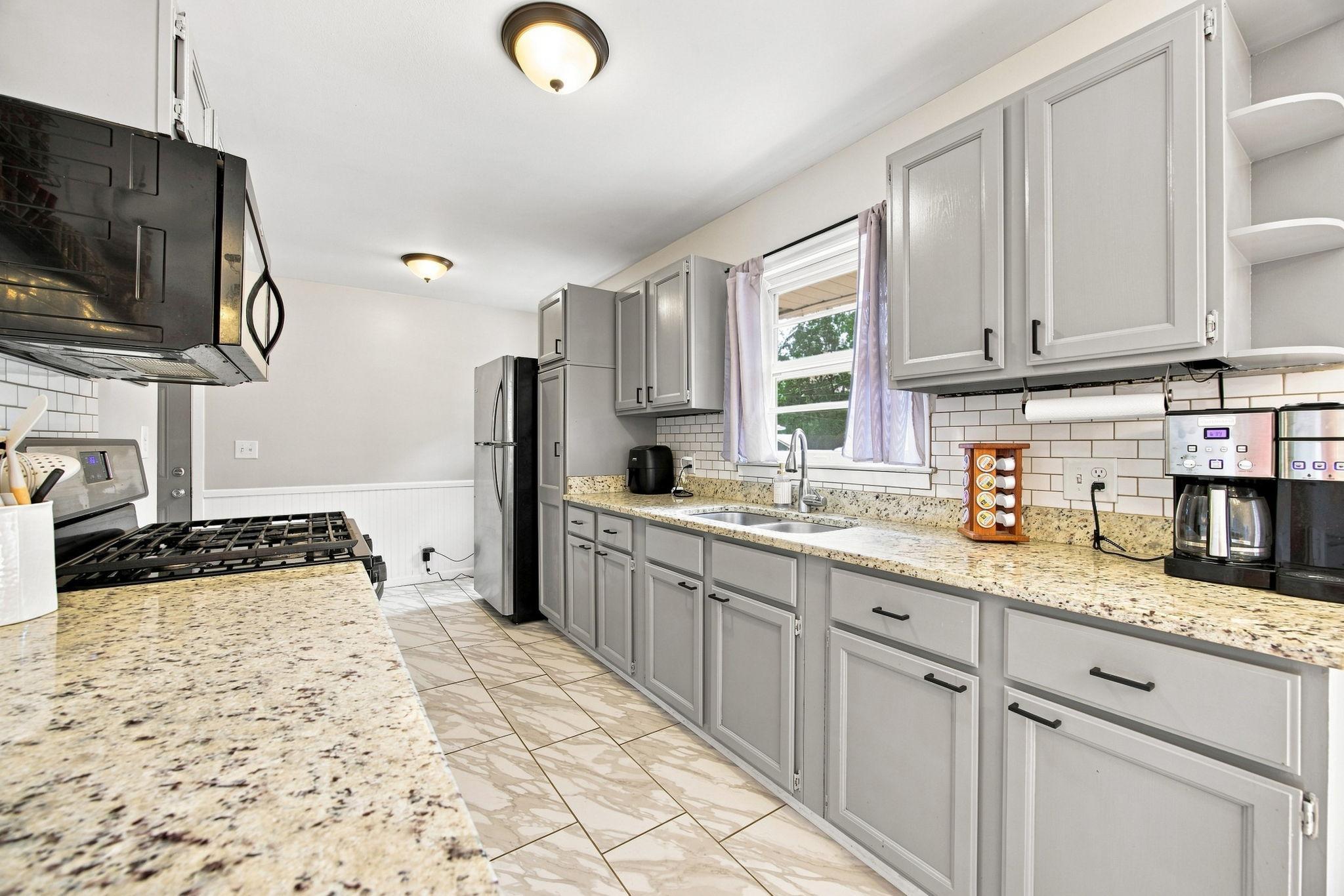 View of Residential at 5719 Northport Drive, Brooklyn Center MN 55429, Brooklyn Center (10 of 40) - Mike Wilen | Minnesota Team Real Estate