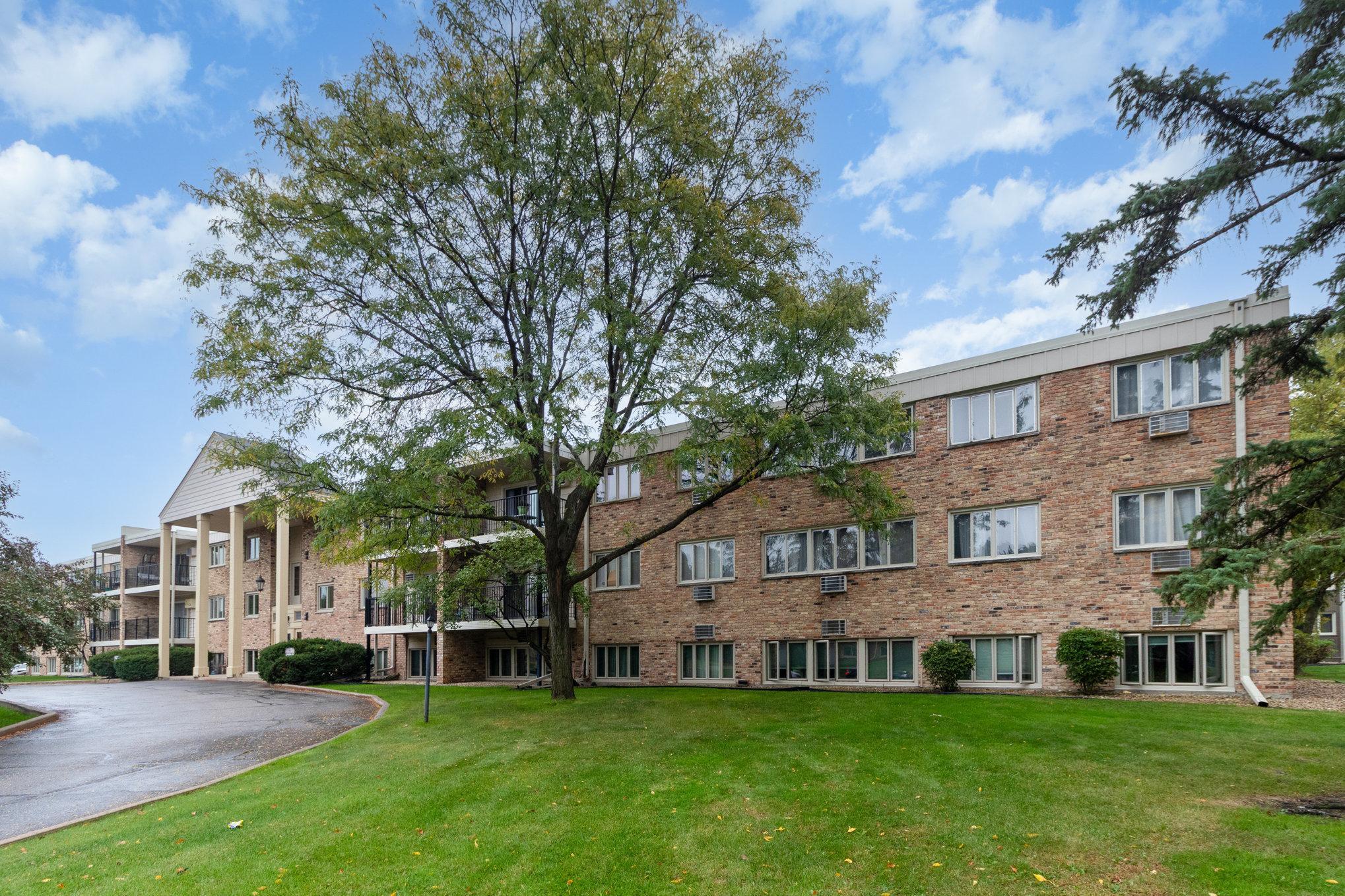 View of Residential at 4351 Parklawn Avenue #7E, Edina MN 55435, Edina (15 of 21) - Mike Wilen | Minnesota Team Real Estate