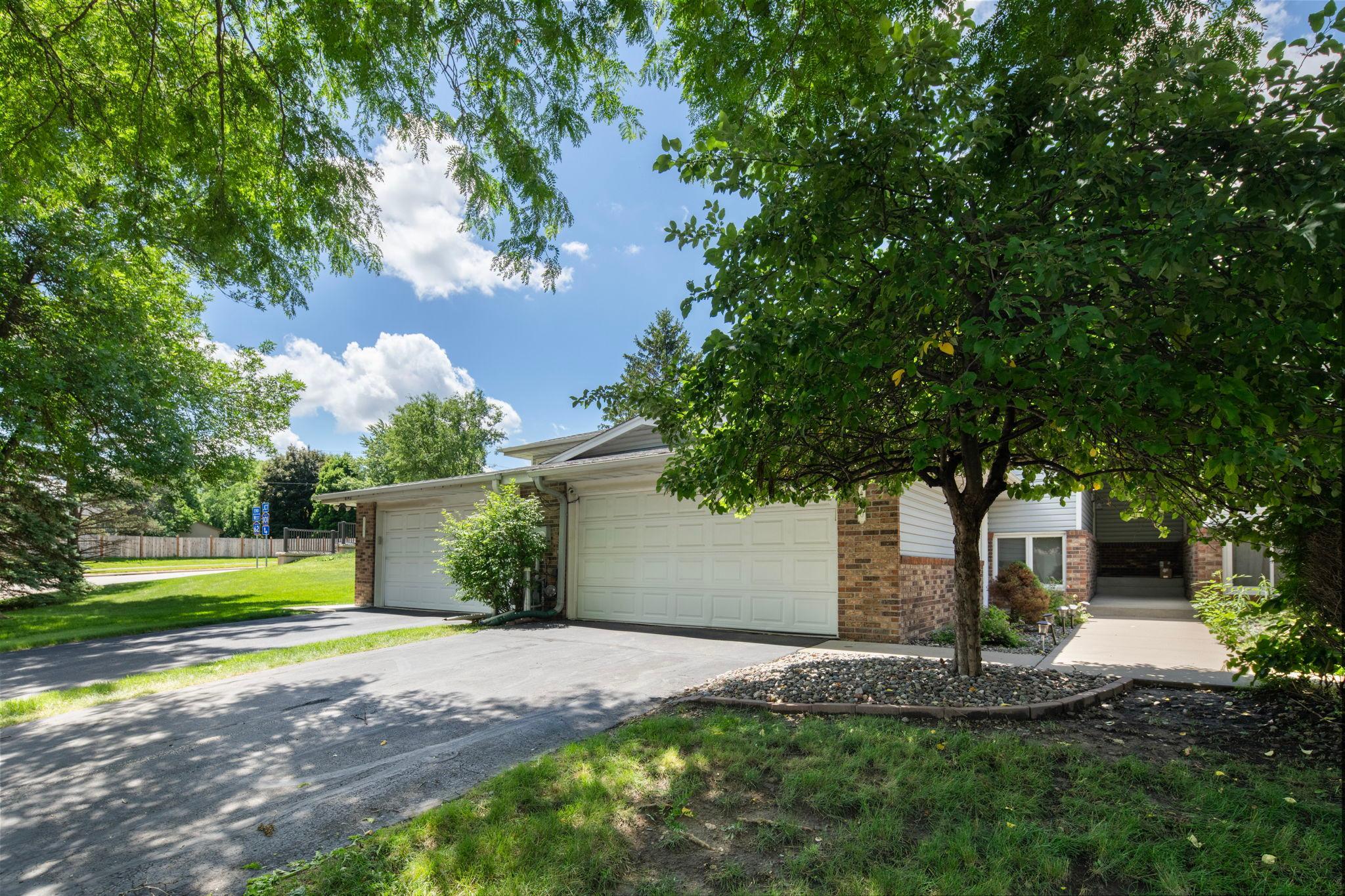 View of Residential at 6140 Creek View Trail, Minnetonka MN 55345, Minnetonka (31 of 37) - Mike Wilen | Minnesota Team Real Estate