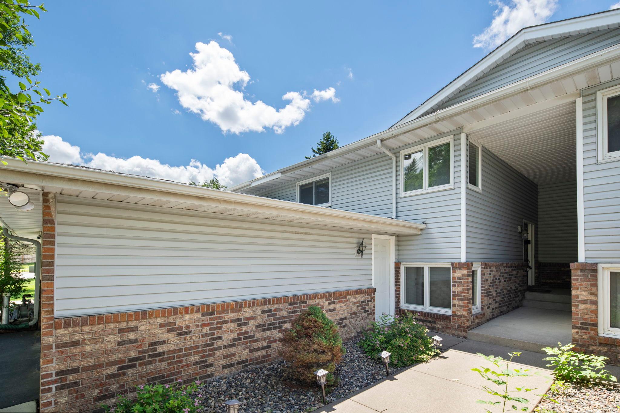 View of Residential at 6140 Creek View Trail, Minnetonka MN 55345, Minnetonka (33 of 37) - Mike Wilen | Minnesota Team Real Estate