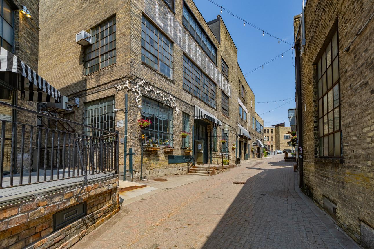 View of Residential at 1204 Harmon Place #21, Minneapolis MN 55403, Minneapolis (30 of 32) - Mike Wilen | Minnesota Team Real Estate