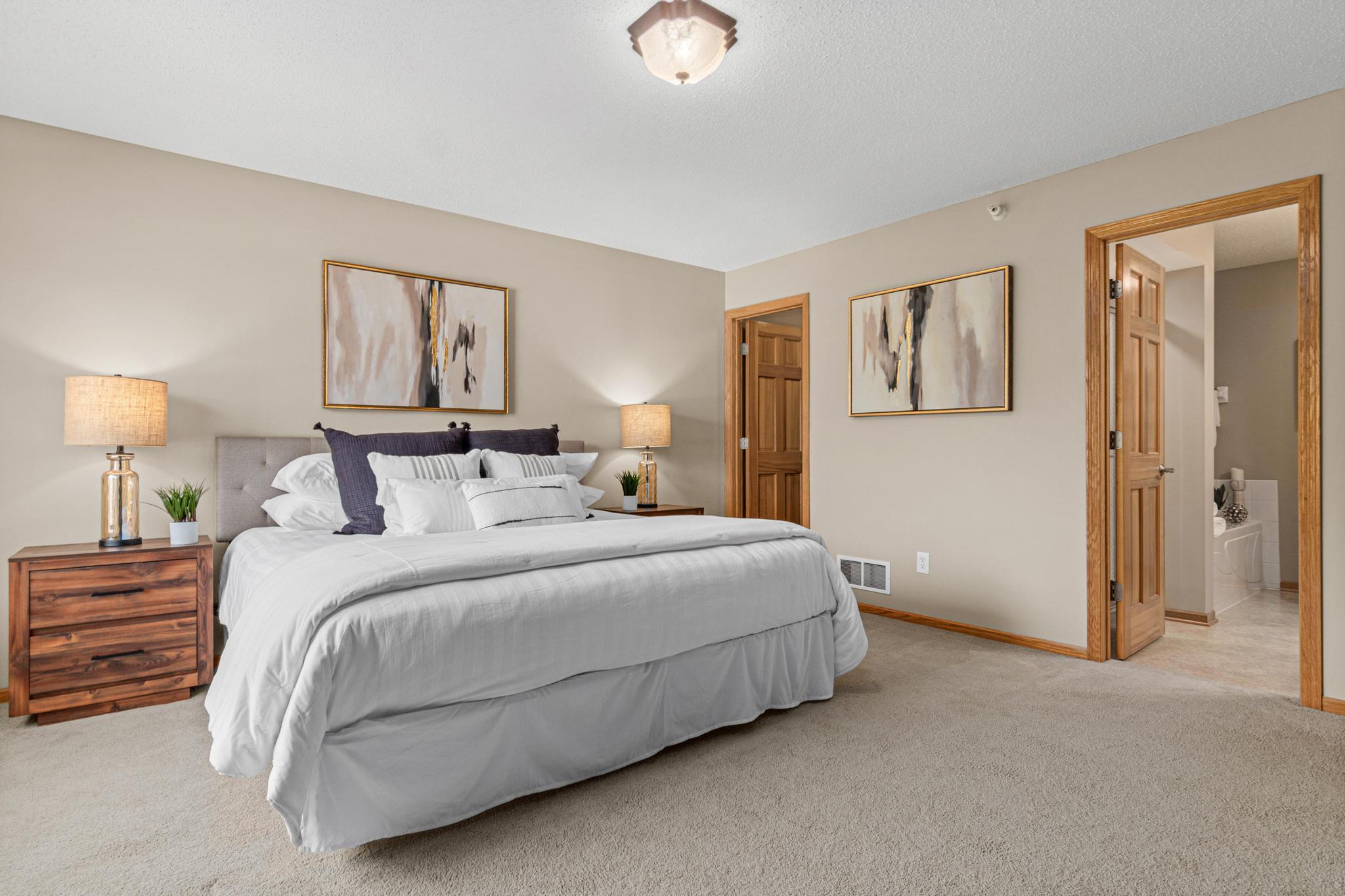 View of Residential at 9651 Belmont Lane, Eden Prairie MN 55347, Eden Prairie (17 of 28) - Mike Wilen | Minnesota Team Real Estate