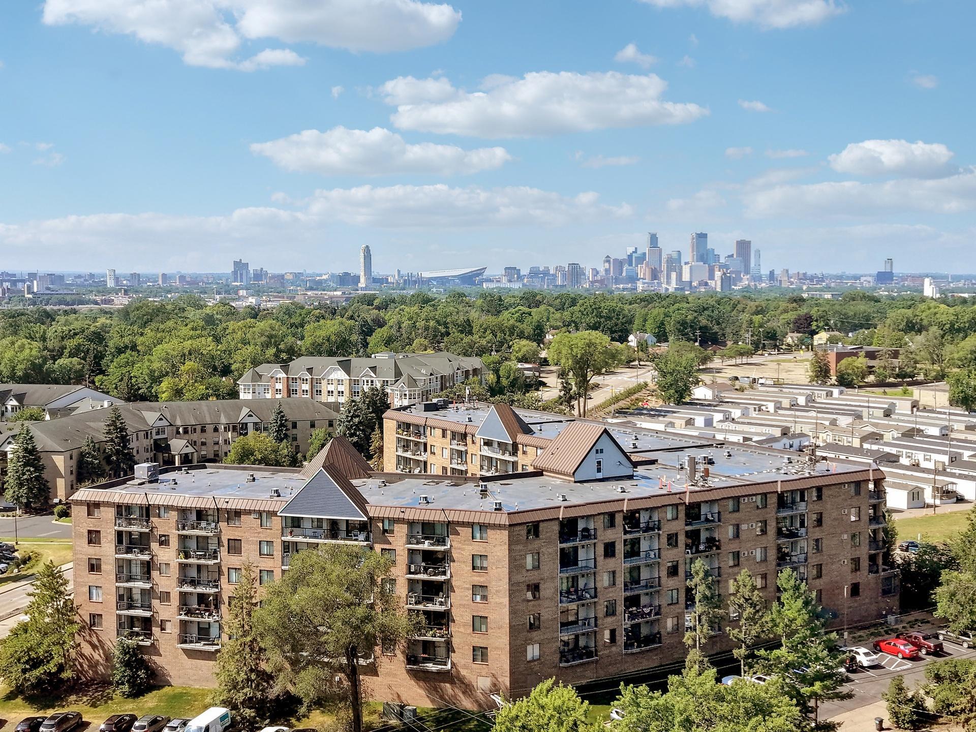 View of Residential at 2601 Kenzie Terrace #412, Saint Anthony MN 55418, Saint Anthony (3 of 29) - Mike Wilen | Minnesota Team Real Estate