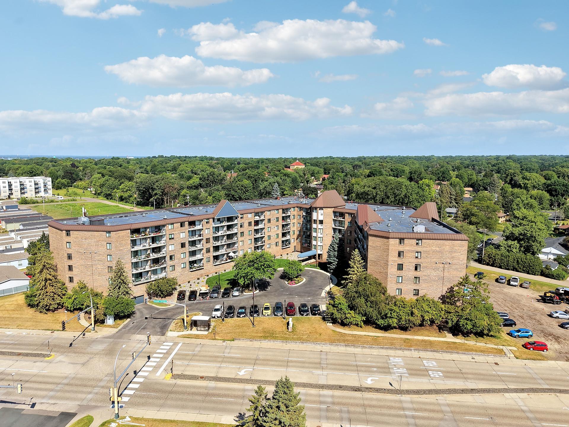 View of Residential at 2601 Kenzie Terrace #412, Saint Anthony MN 55418, Saint Anthony (2 of 29) - Mike Wilen | Minnesota Team Real Estate