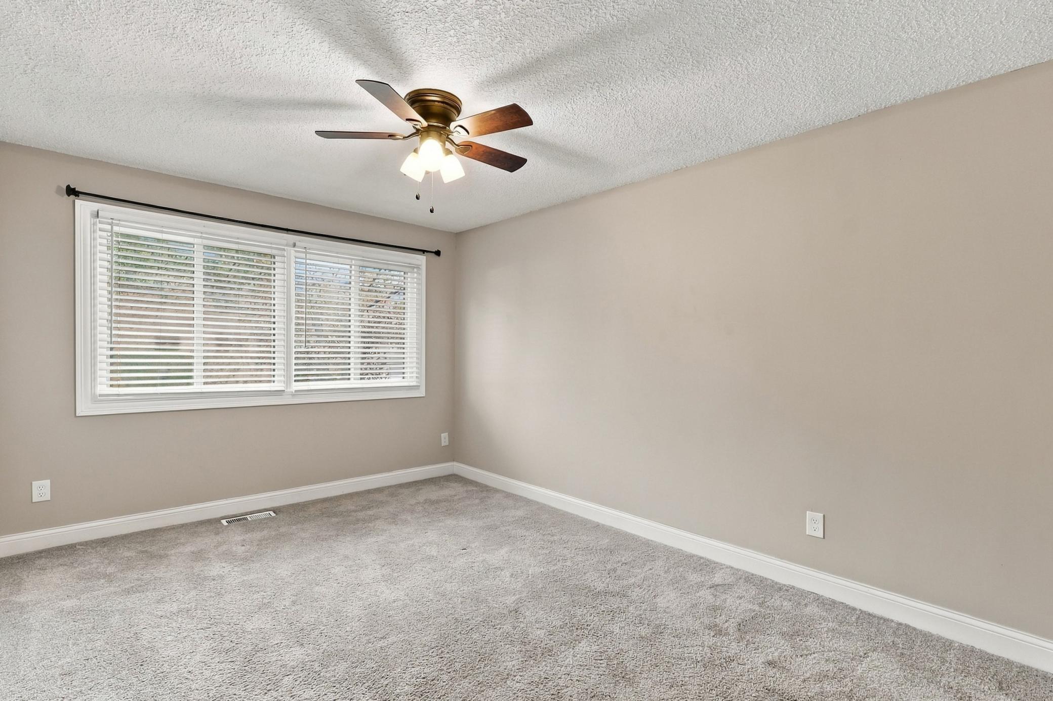 View of Residential at 169 Bordeaux Court, Woodbury MN 55125, Woodbury (19 of 35) - Mike Wilen | Minnesota Team Real Estate