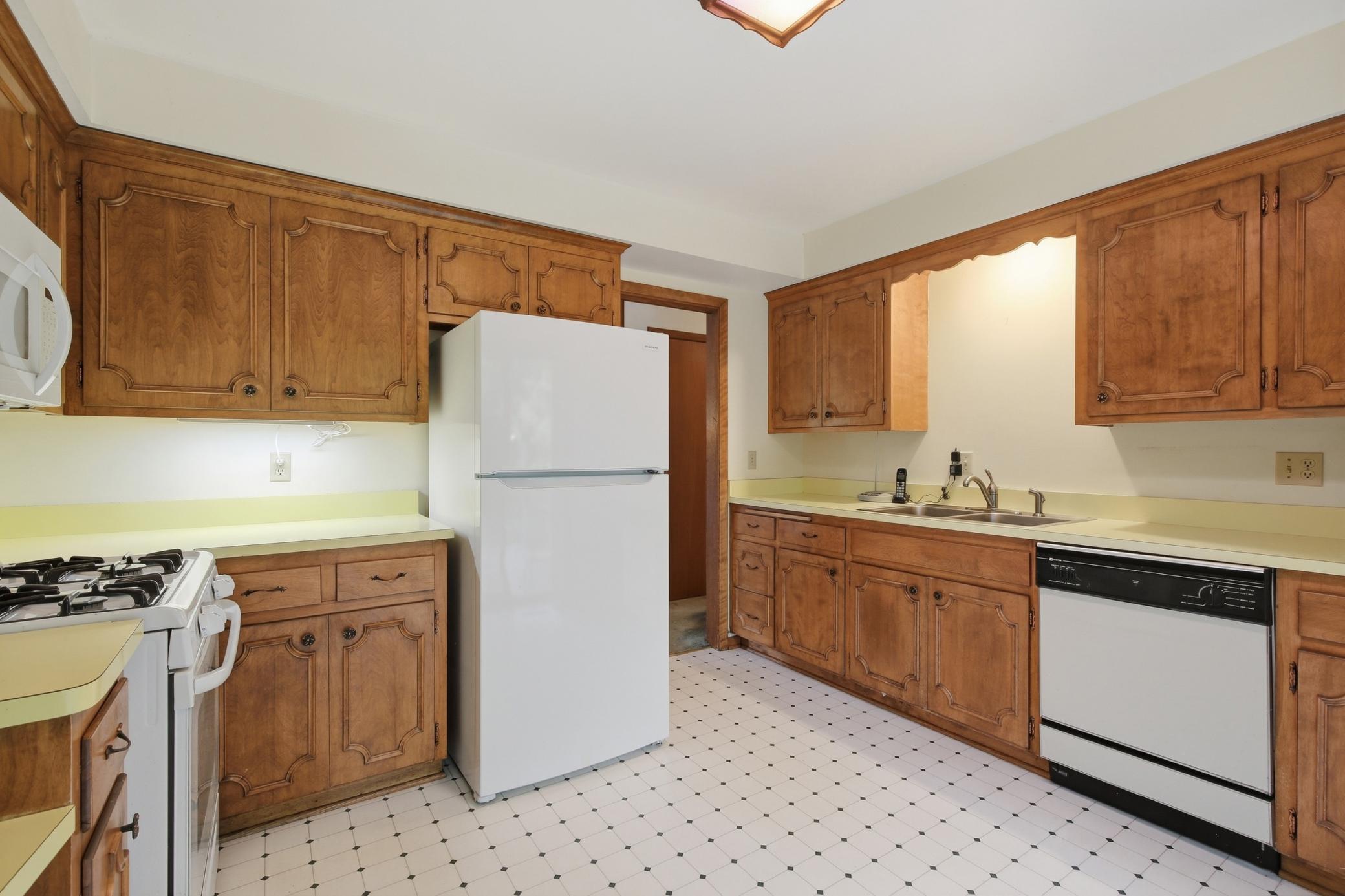 View of Residential at 141 Oakwood Drive, New Brighton MN 55112, New Brighton (26 of 65) - Mike Wilen | Minnesota Team Real Estate