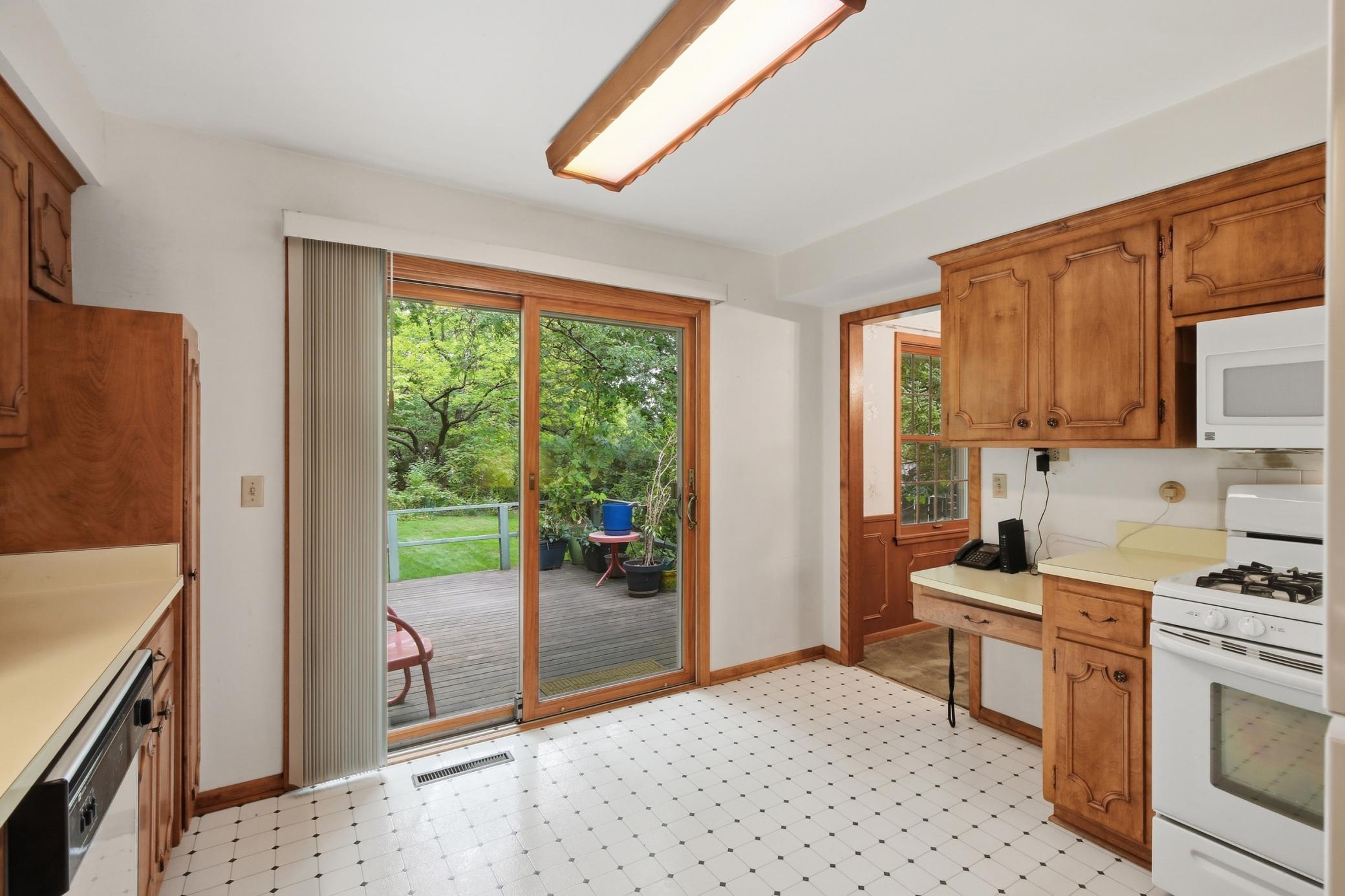 View of Residential at 141 Oakwood Drive, New Brighton MN 55112, New Brighton (24 of 65) - Mike Wilen | Minnesota Team Real Estate