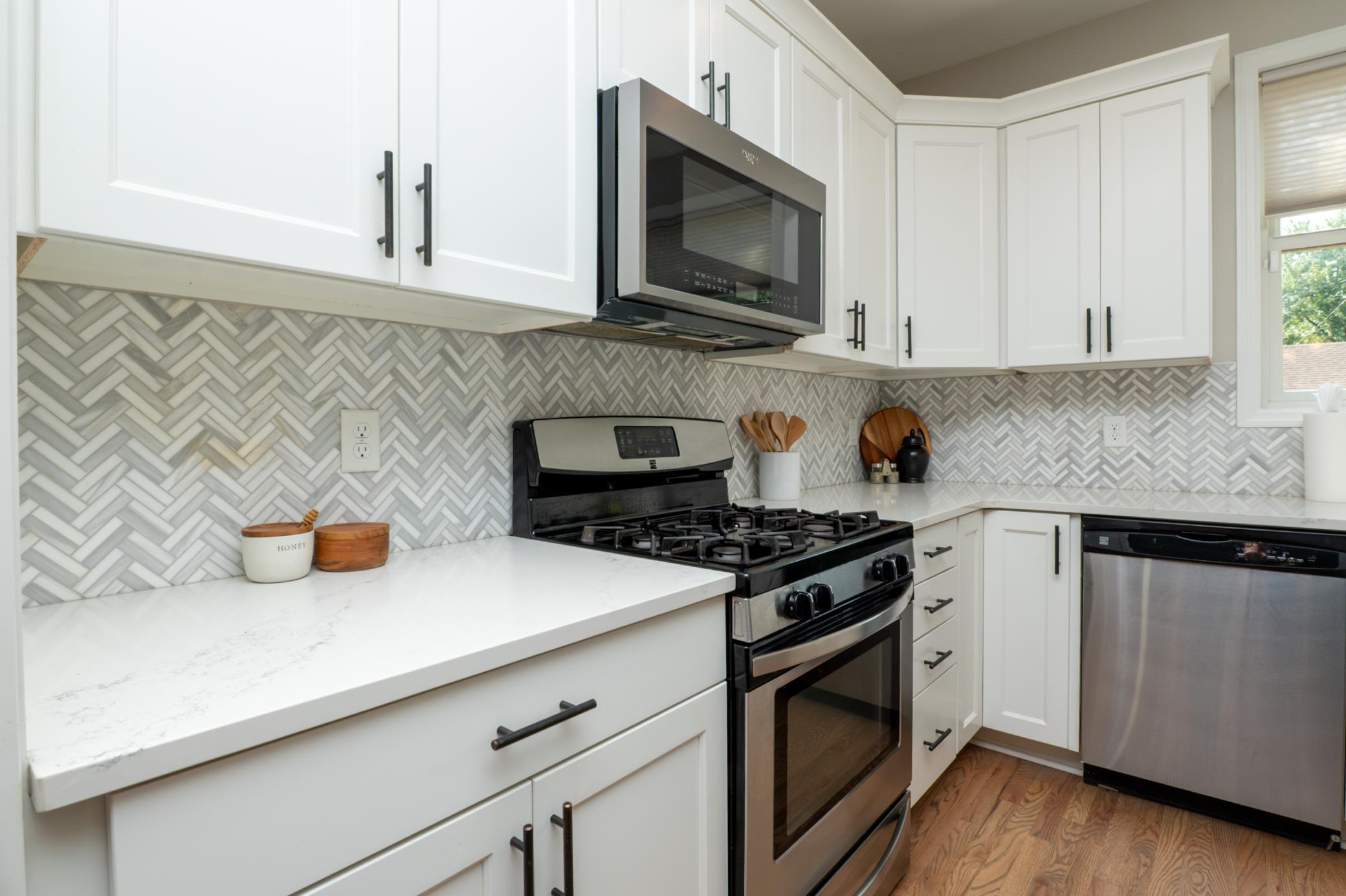 View of Residential at 4101 James Avenue, Minneapolis MN 55412, Minneapolis (14 of 76) - Mike Wilen | Minnesota Team Real Estate