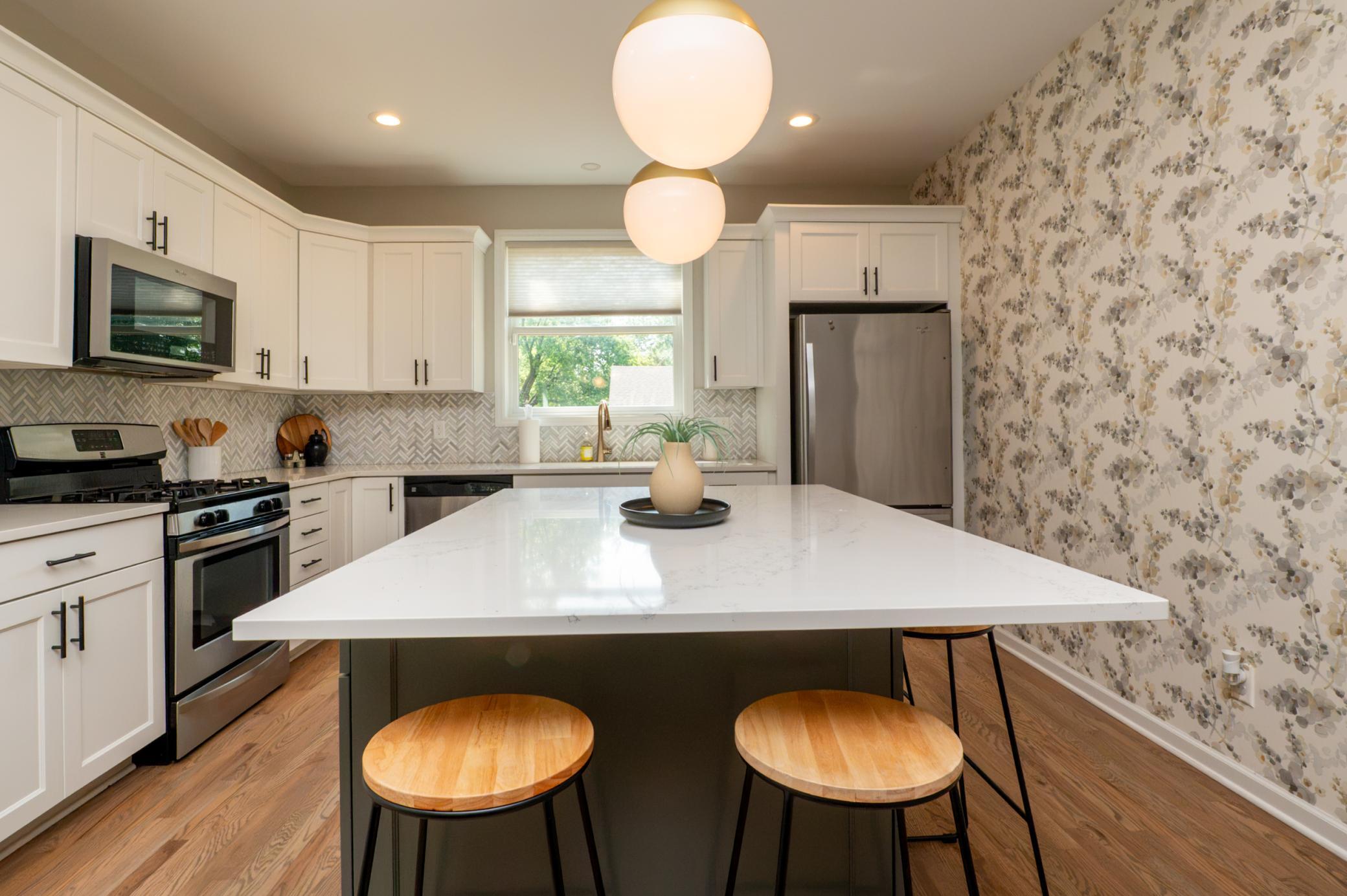 View of Residential at 4101 James Avenue, Minneapolis MN 55412, Minneapolis (12 of 76) - Mike Wilen | Minnesota Team Real Estate
