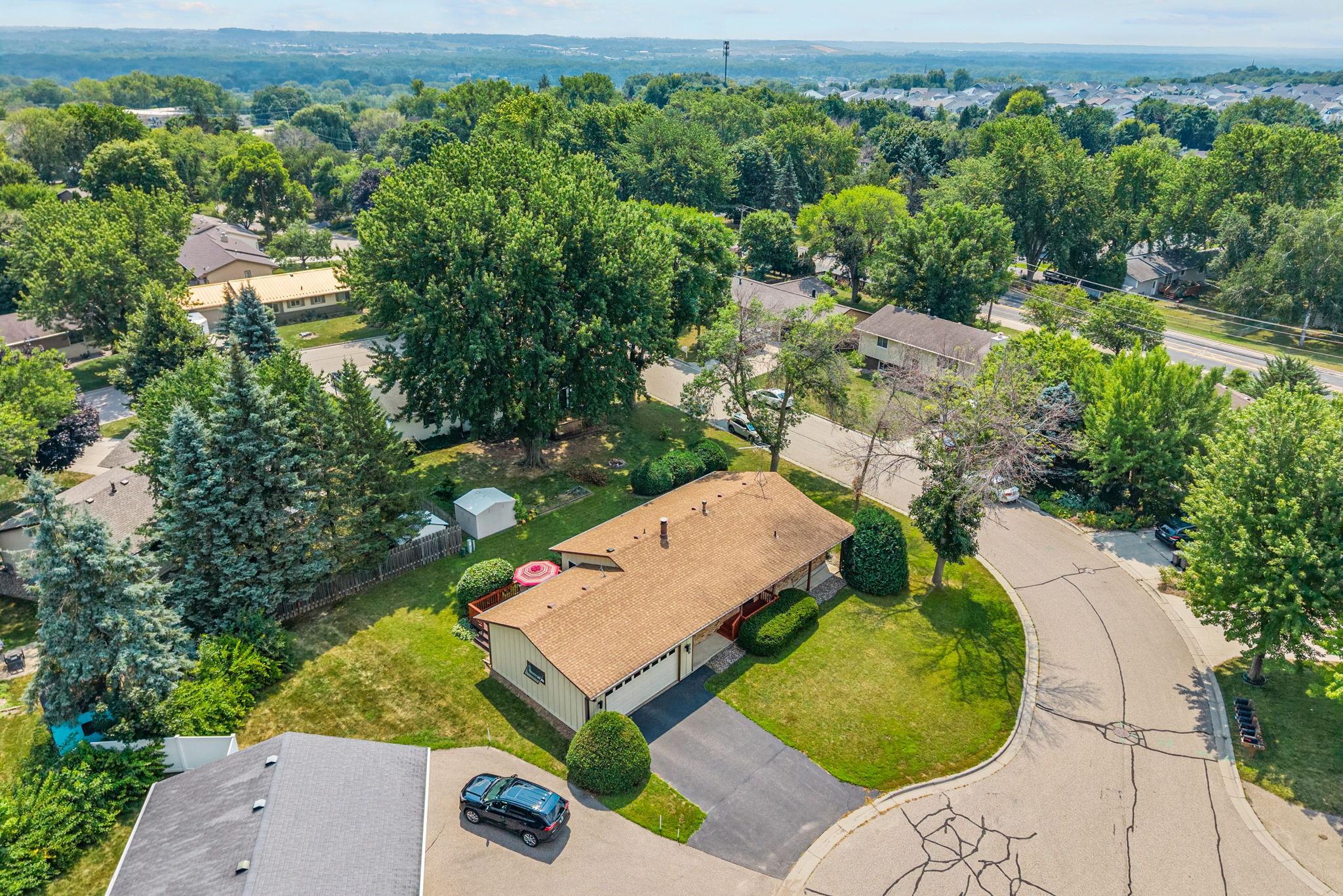 View of Residential at 266 Cardinal Court, Chaska MN 55318, Chaska (47 of 53) - Mike Wilen | Minnesota Team Real Estate