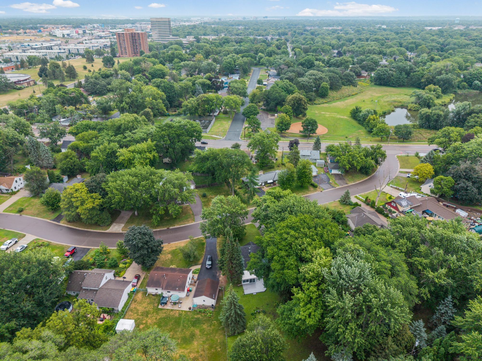 View of Residential at 8236 Queen Avenue, Bloomington MN 55431, Bloomington (40 of 45) - Mike Wilen | Minnesota Team Real Estate