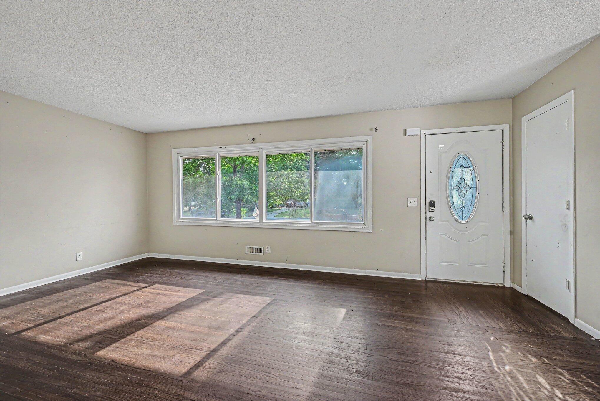 View of Residential at 5931 Zenith Avenue, Brooklyn Center MN 55429, Brooklyn Center (11 of 25) - Mike Wilen | Minnesota Team Real Estate