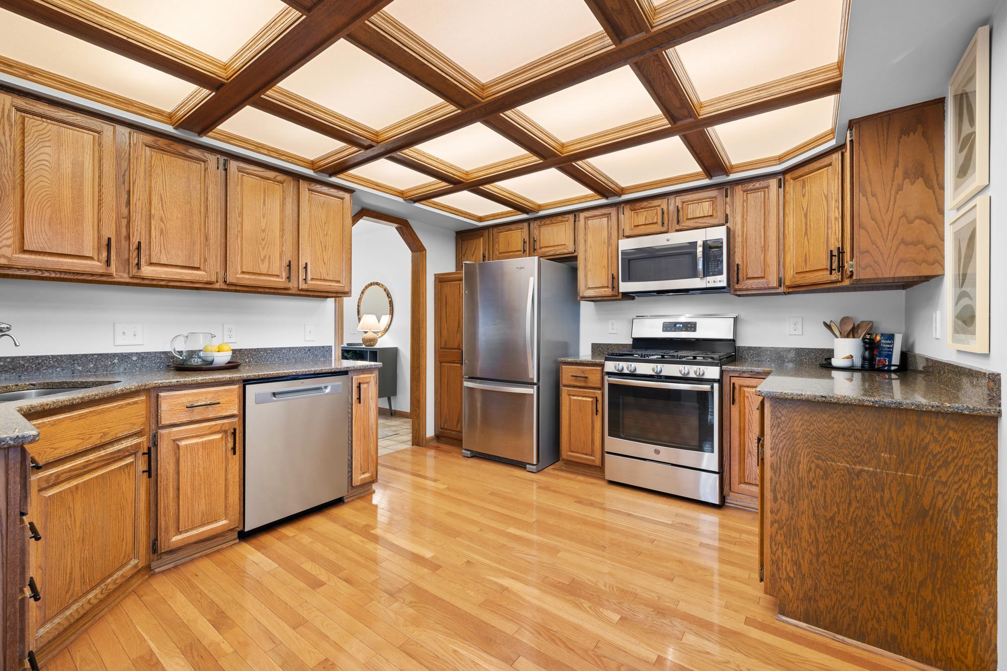 View of Residential at 4980 Oakview Lane, Plymouth MN 55442, Plymouth (7 of 30) - Mike Wilen | Minnesota Team Real Estate
