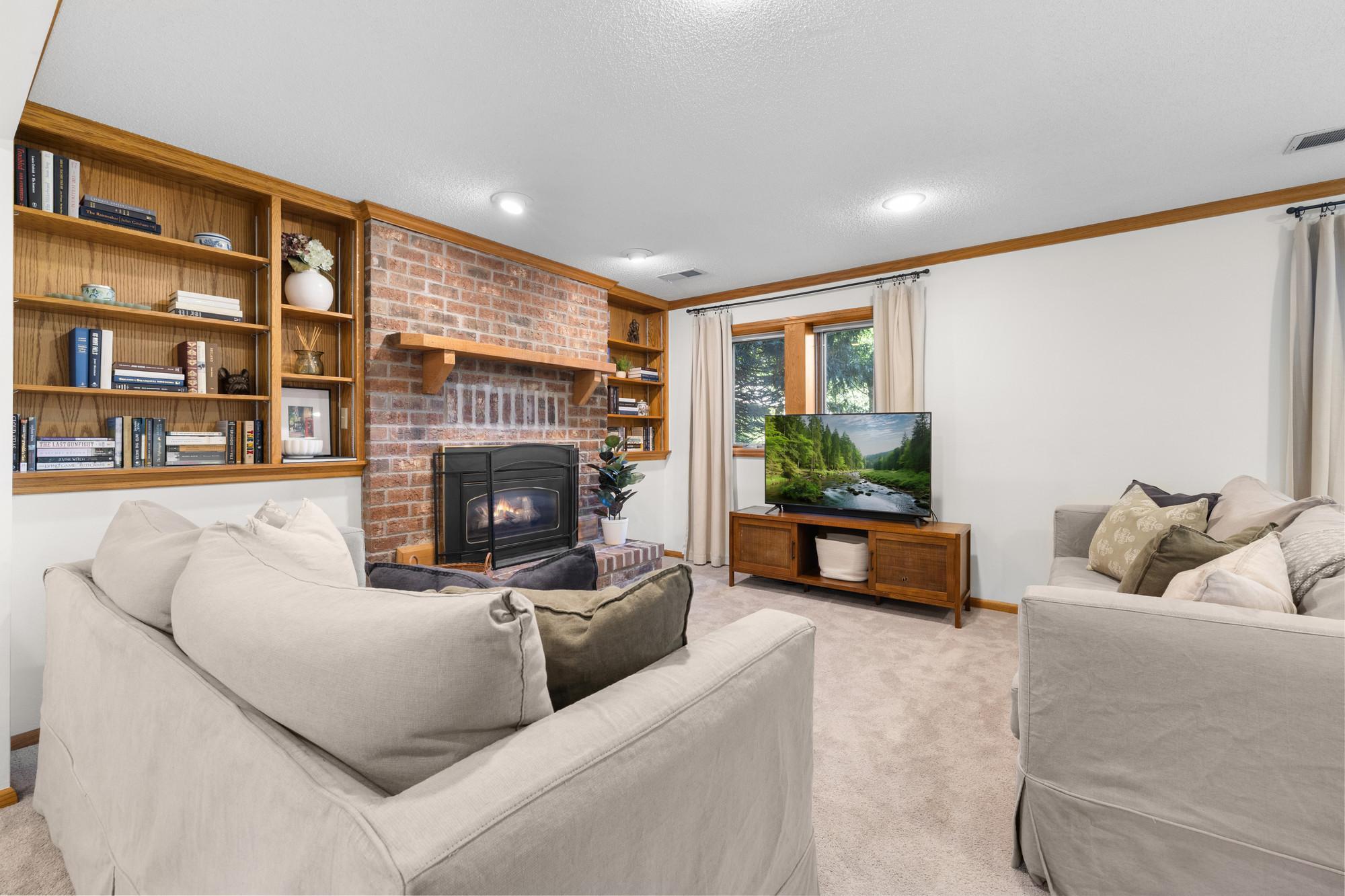 View of Residential at 4980 Oakview Lane, Plymouth MN 55442, Plymouth (22 of 30) - Mike Wilen | Minnesota Team Real Estate
