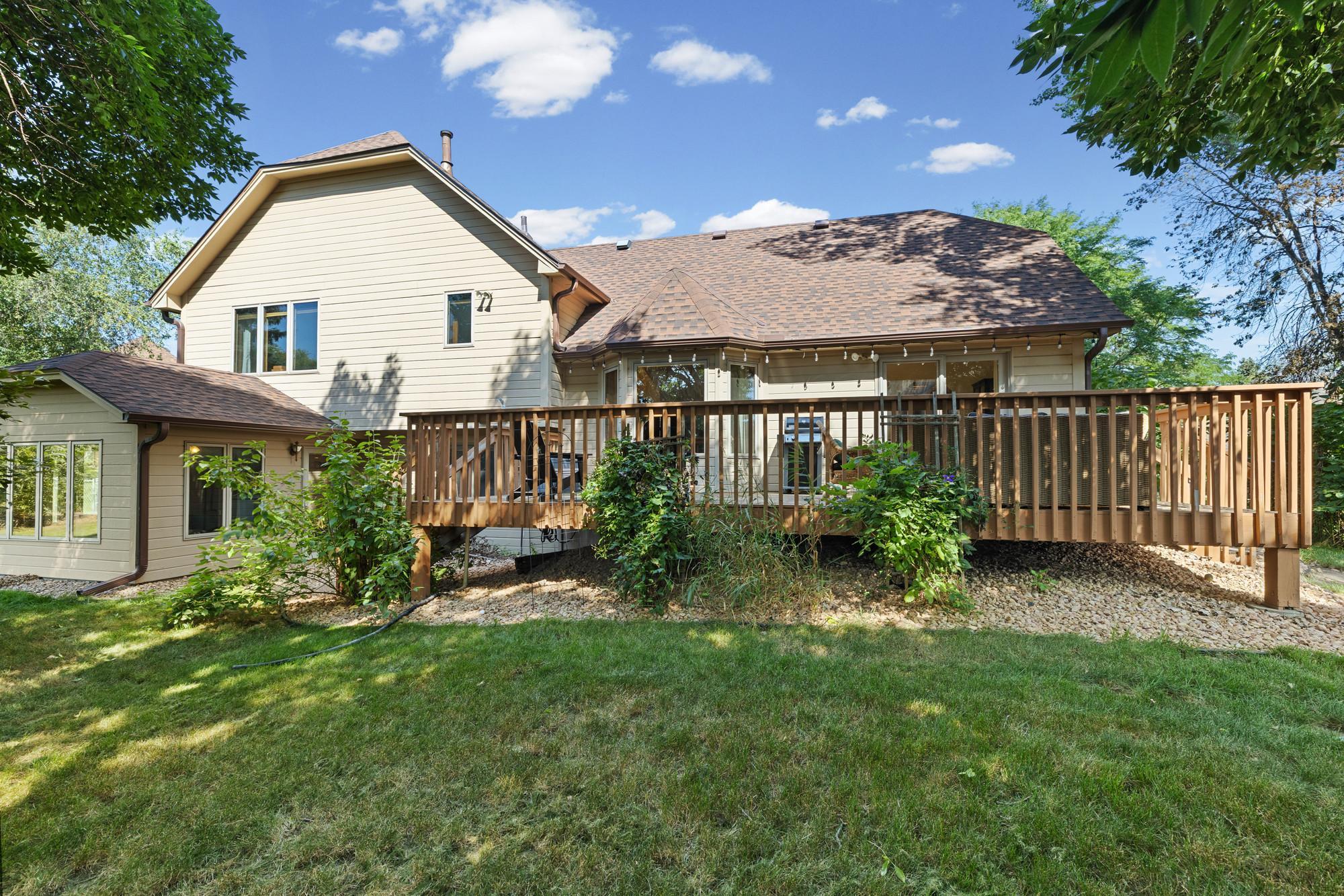 View of Residential at 4980 Oakview Lane, Plymouth MN 55442, Plymouth (25 of 30) - Mike Wilen | Minnesota Team Real Estate